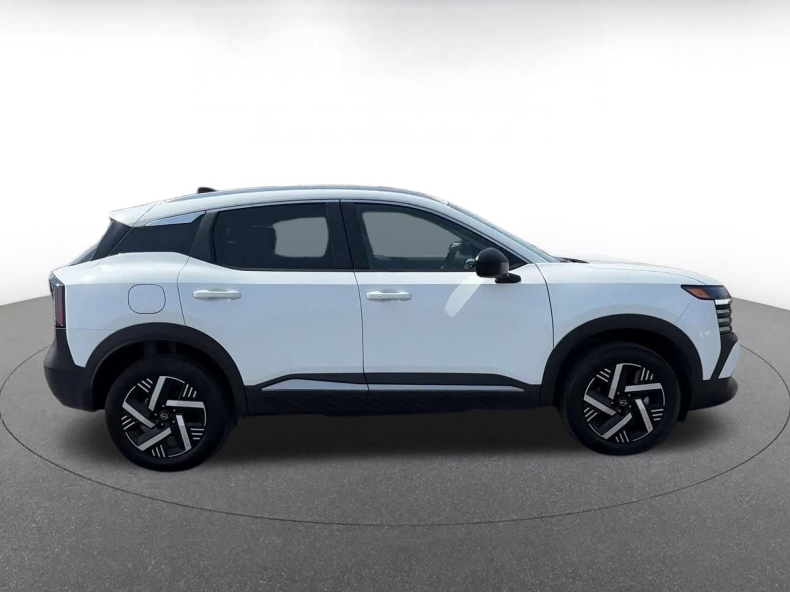 Thumbnail: 2026 Nissan Kicks - 15