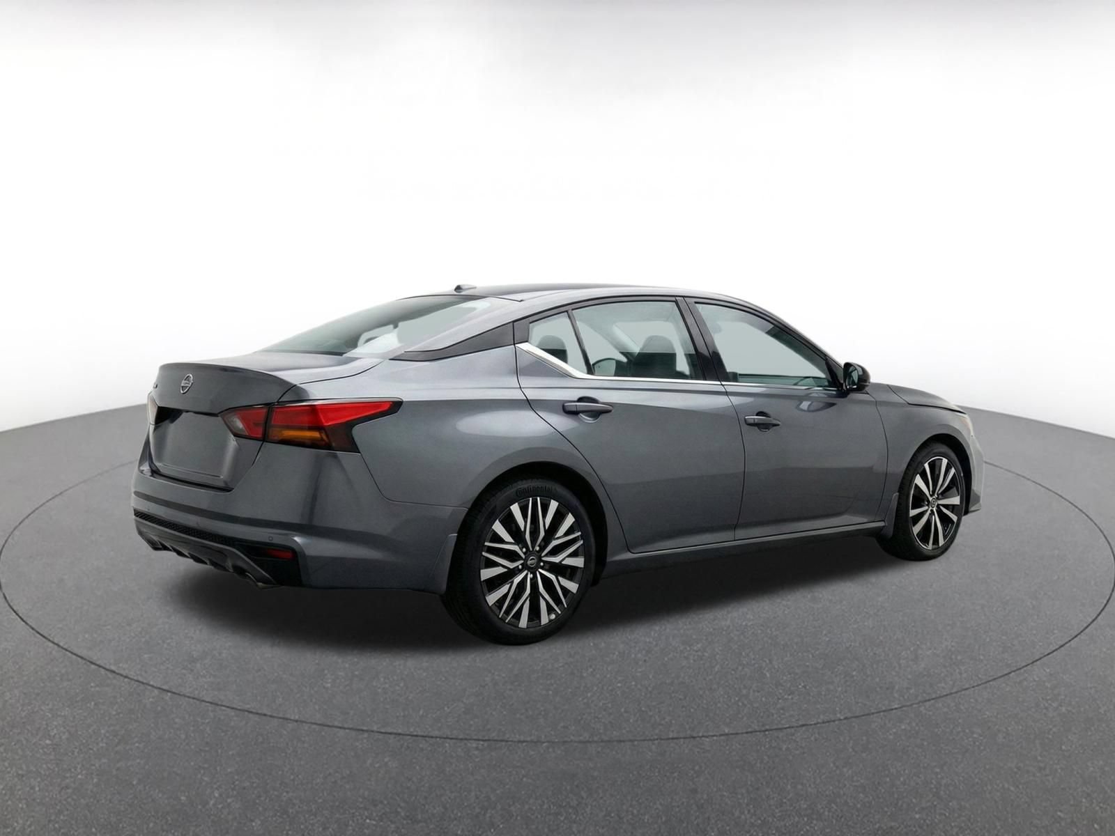 Thumbnail: 2025 Nissan Altima - 9