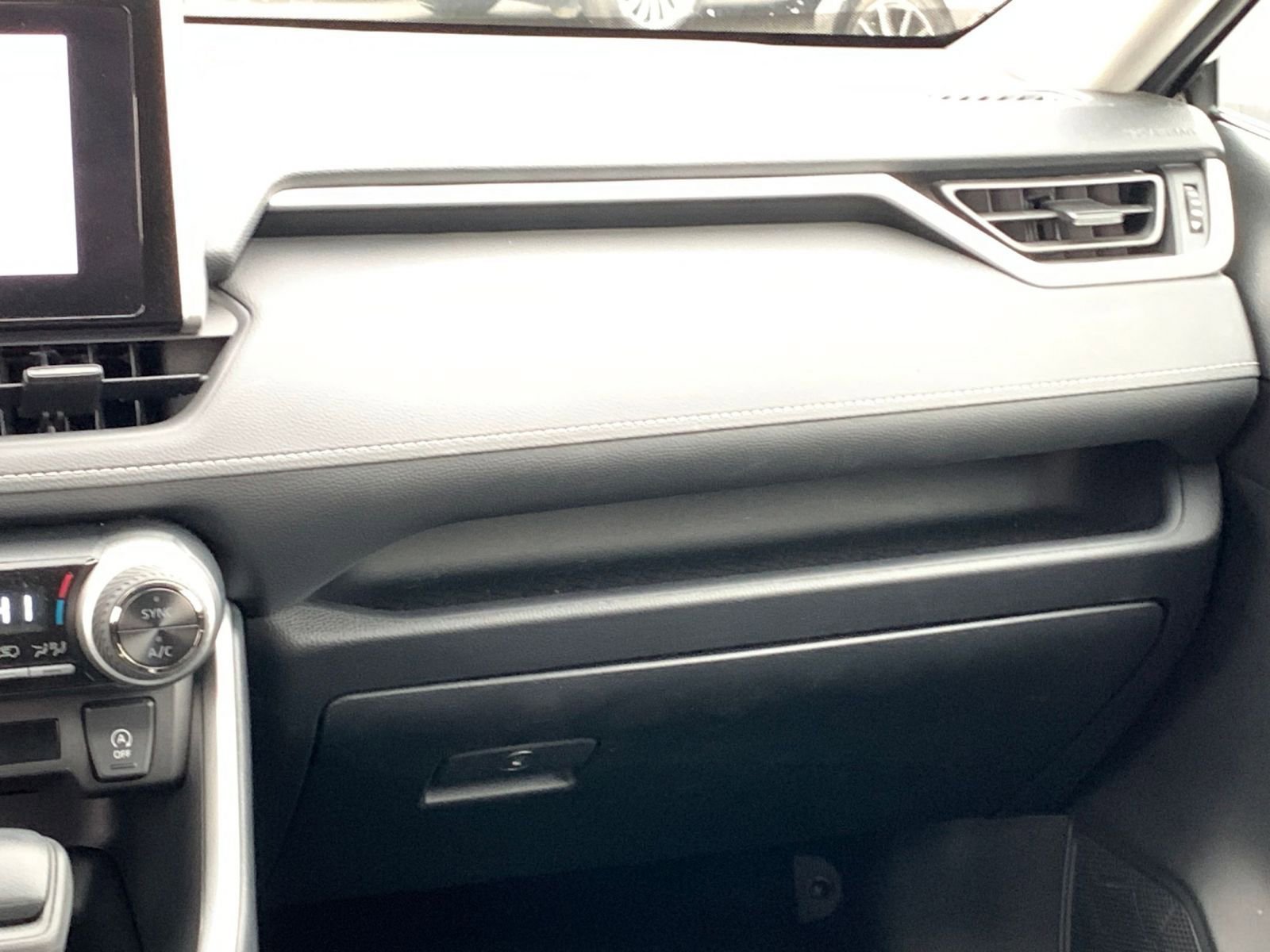 Thumbnail: 2025 Toyota RAV4 - 35