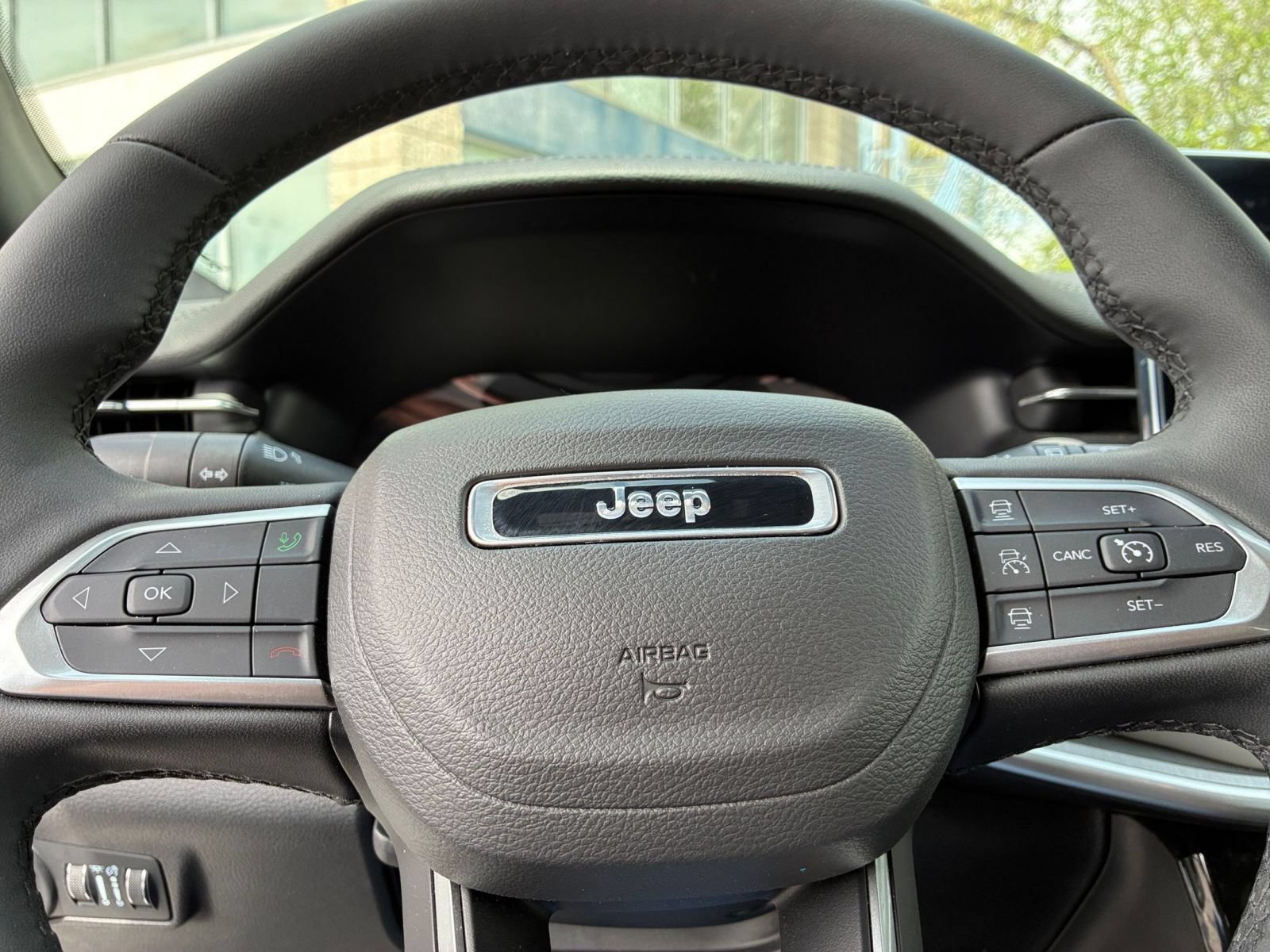 Thumbnail: 2025 Jeep Compass - 28