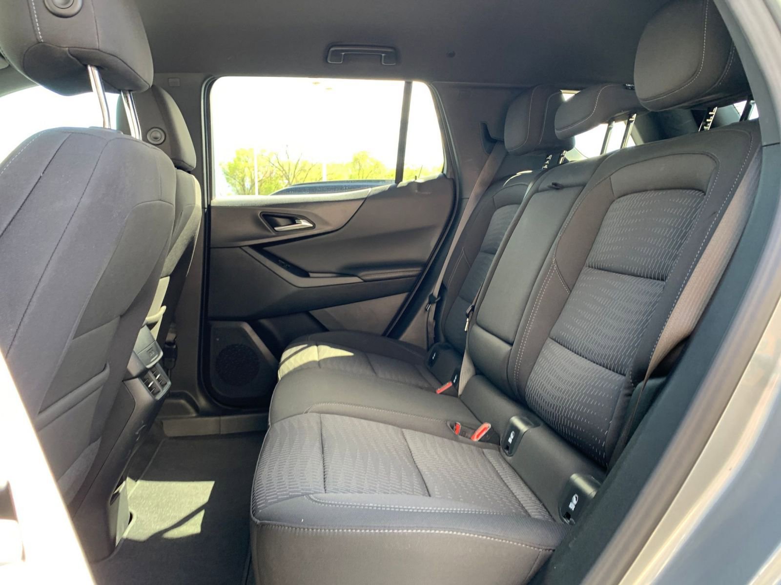 Thumbnail: 2025 Chevrolet Equinox - 25