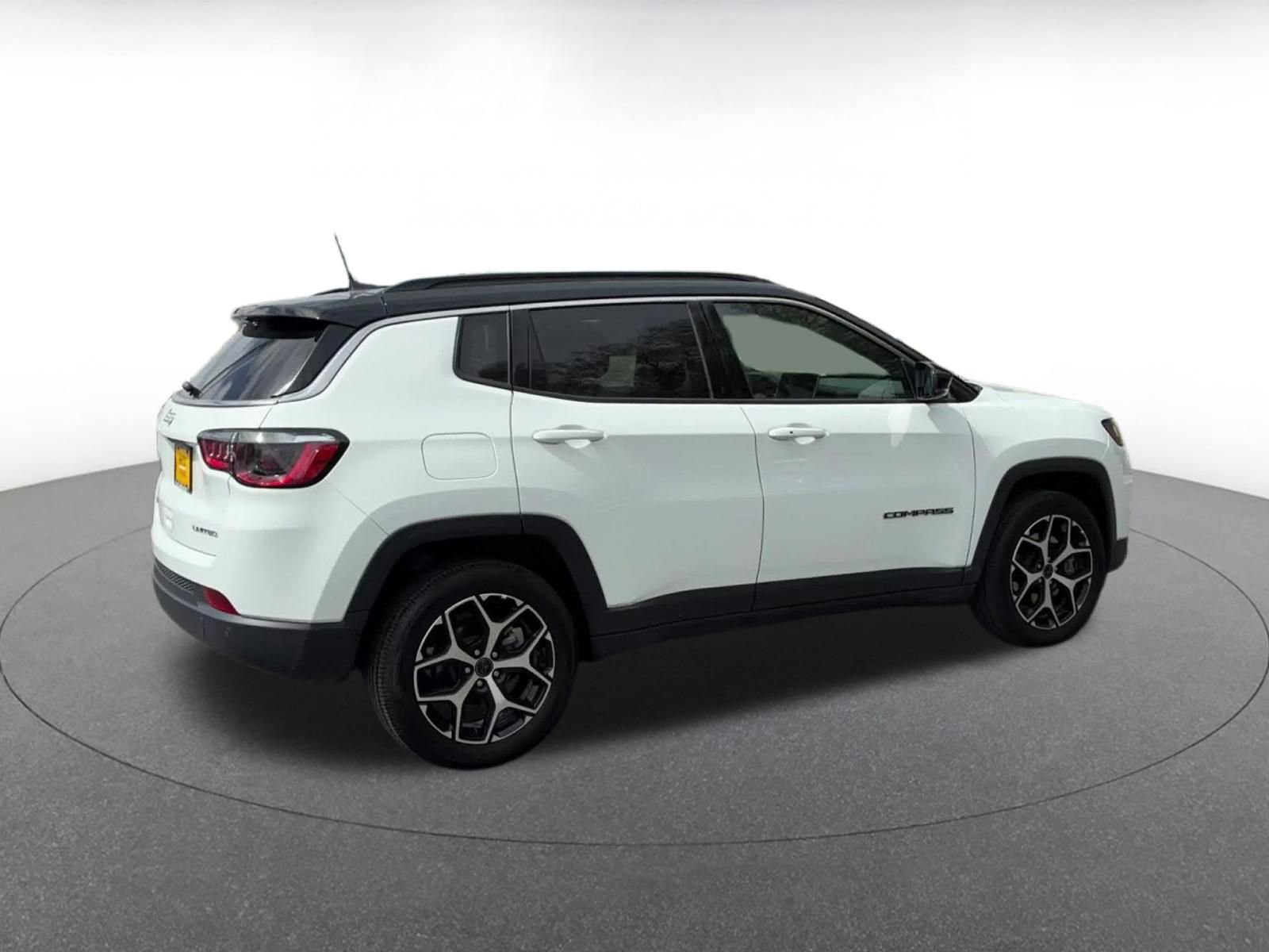 Thumbnail: 2025 Jeep Compass - 15