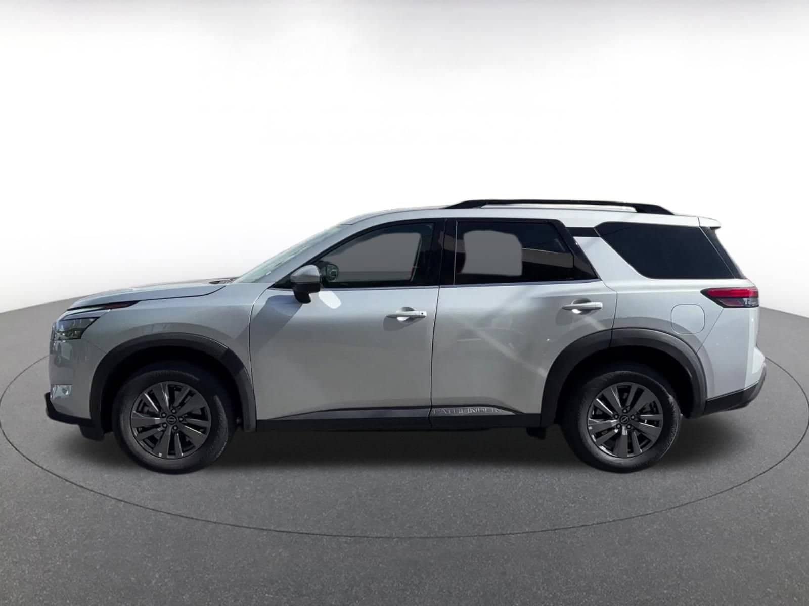 Thumbnail: 2025 Nissan Pathfinder - 8