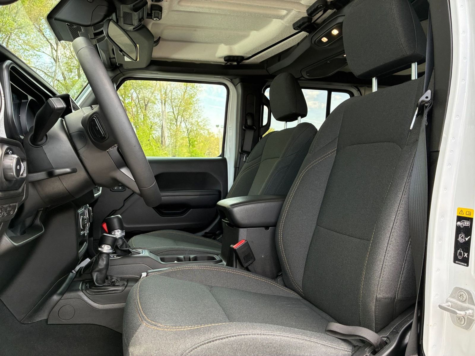 Thumbnail: 2025 Jeep Wrangler - 25