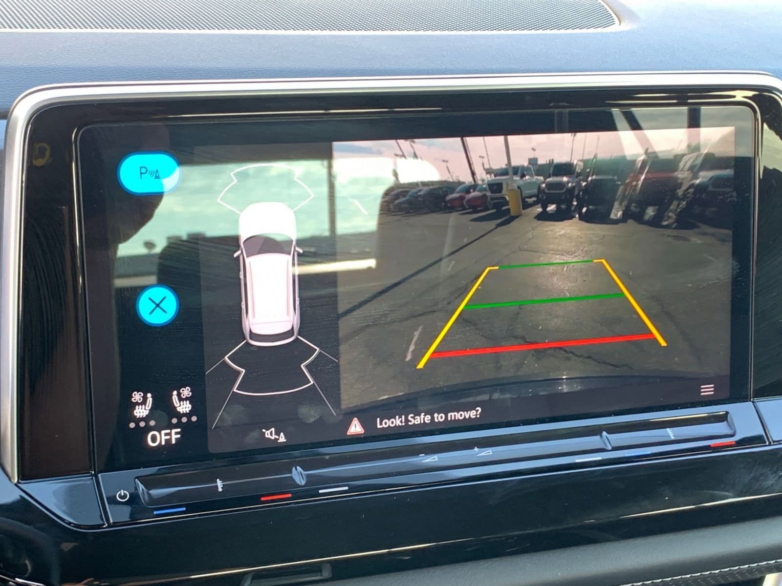 Thumbnail: 2025 Volkswagen Atlas - 17