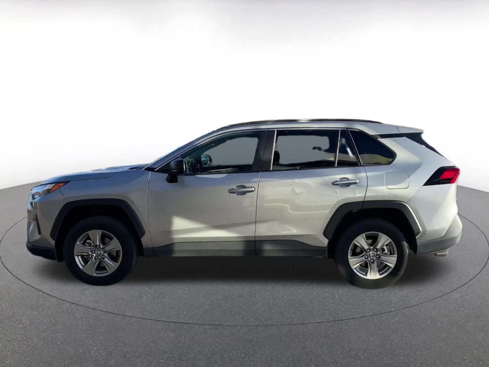 Thumbnail: 2025 Toyota RAV4 - 9