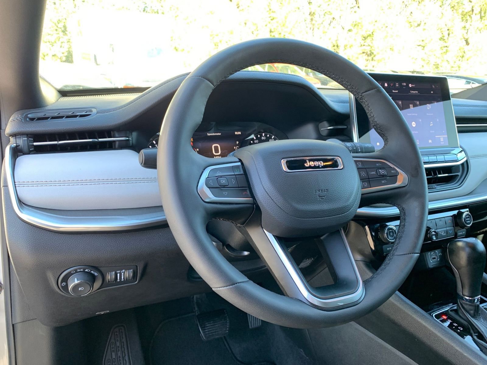 Thumbnail: 2025 Jeep Compass - 34