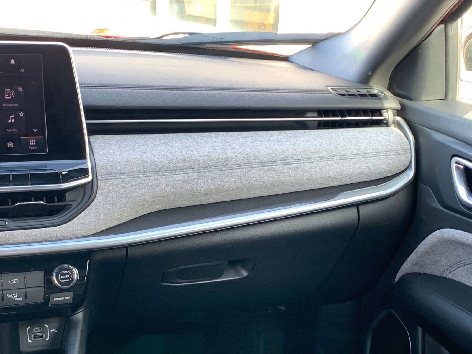 Thumbnail: 2025 Jeep Compass - 34