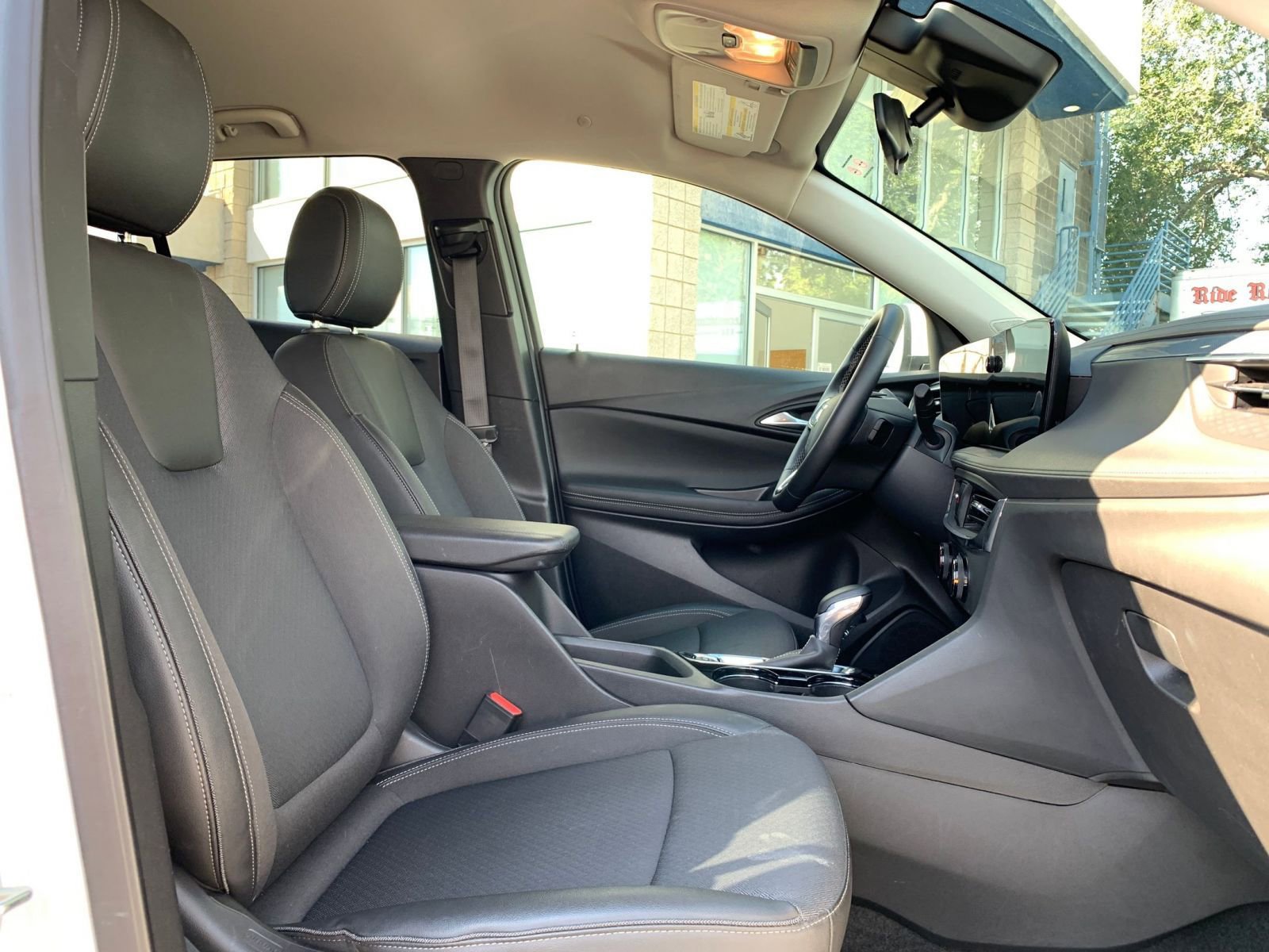 Thumbnail: 2025 Buick Encore GX - 34