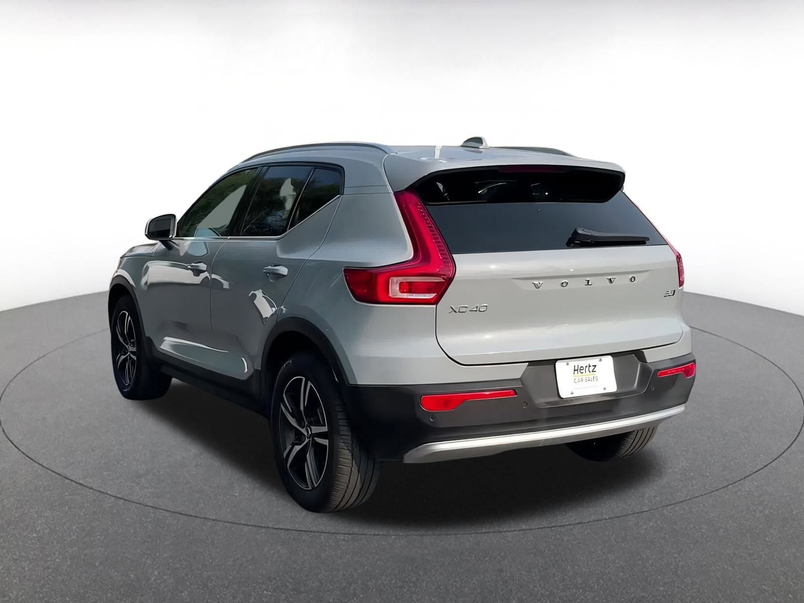 Thumbnail: 2024 Volvo XC40 - 11