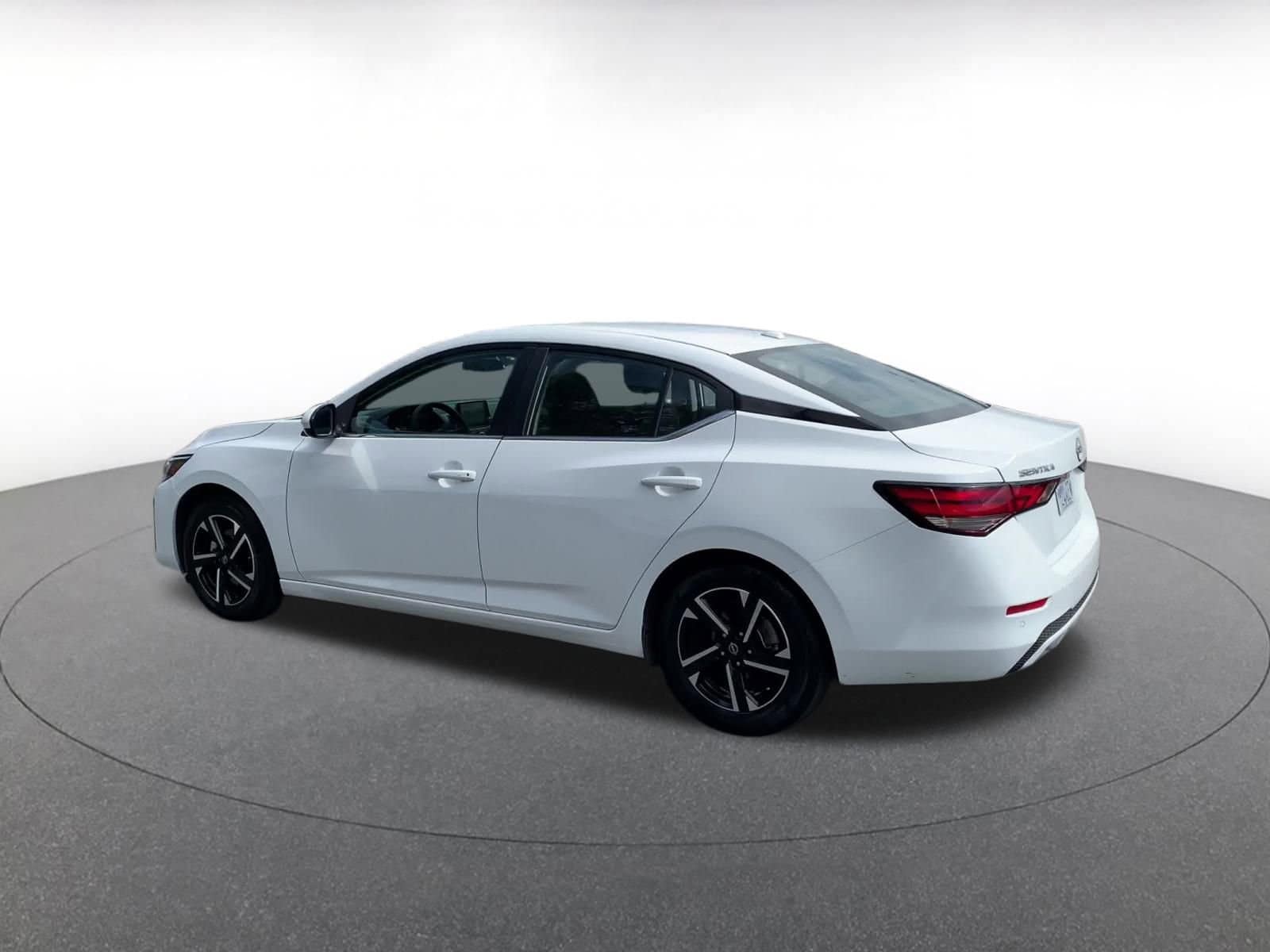 Thumbnail: 2024 Nissan Sentra - 10