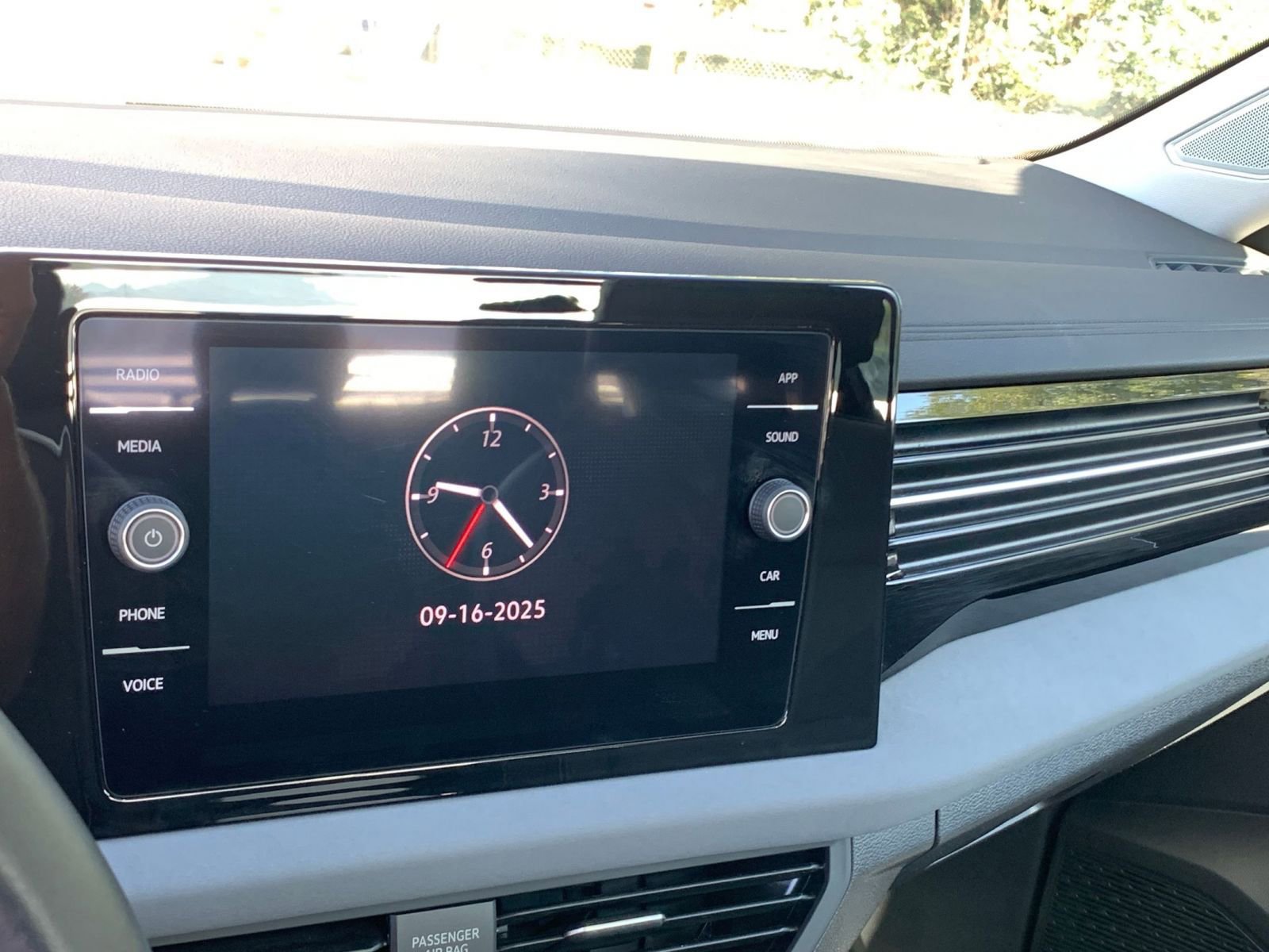 Thumbnail: 2025 Volkswagen Jetta - 21