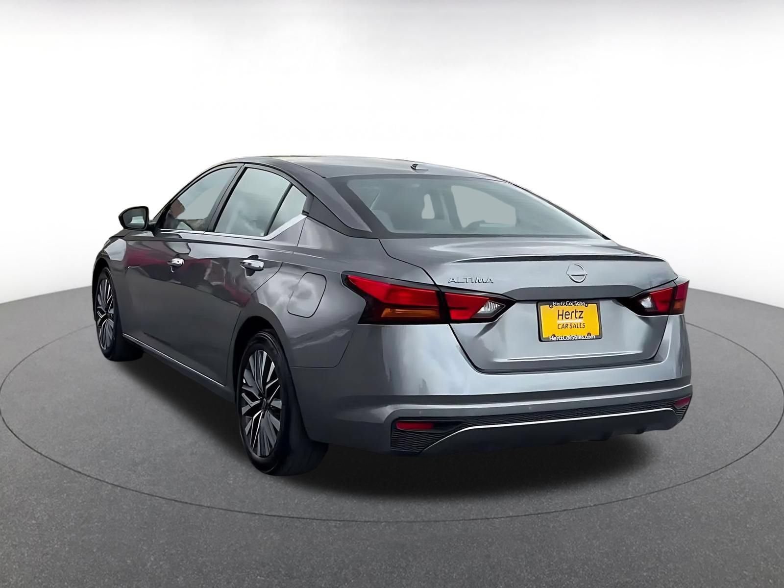 Thumbnail: 2025 Nissan Altima - 9