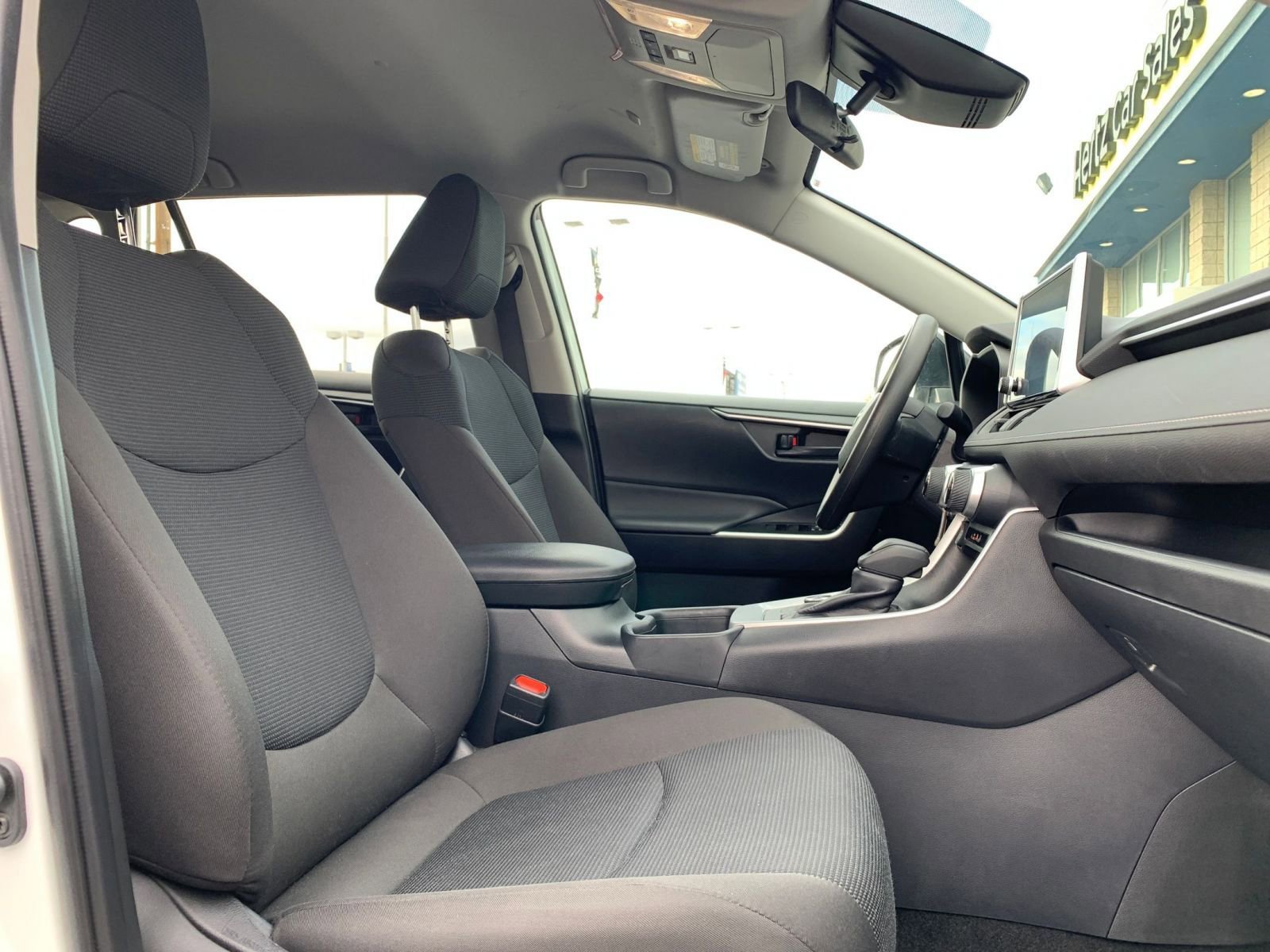 Thumbnail: 2025 Toyota RAV4 - 35