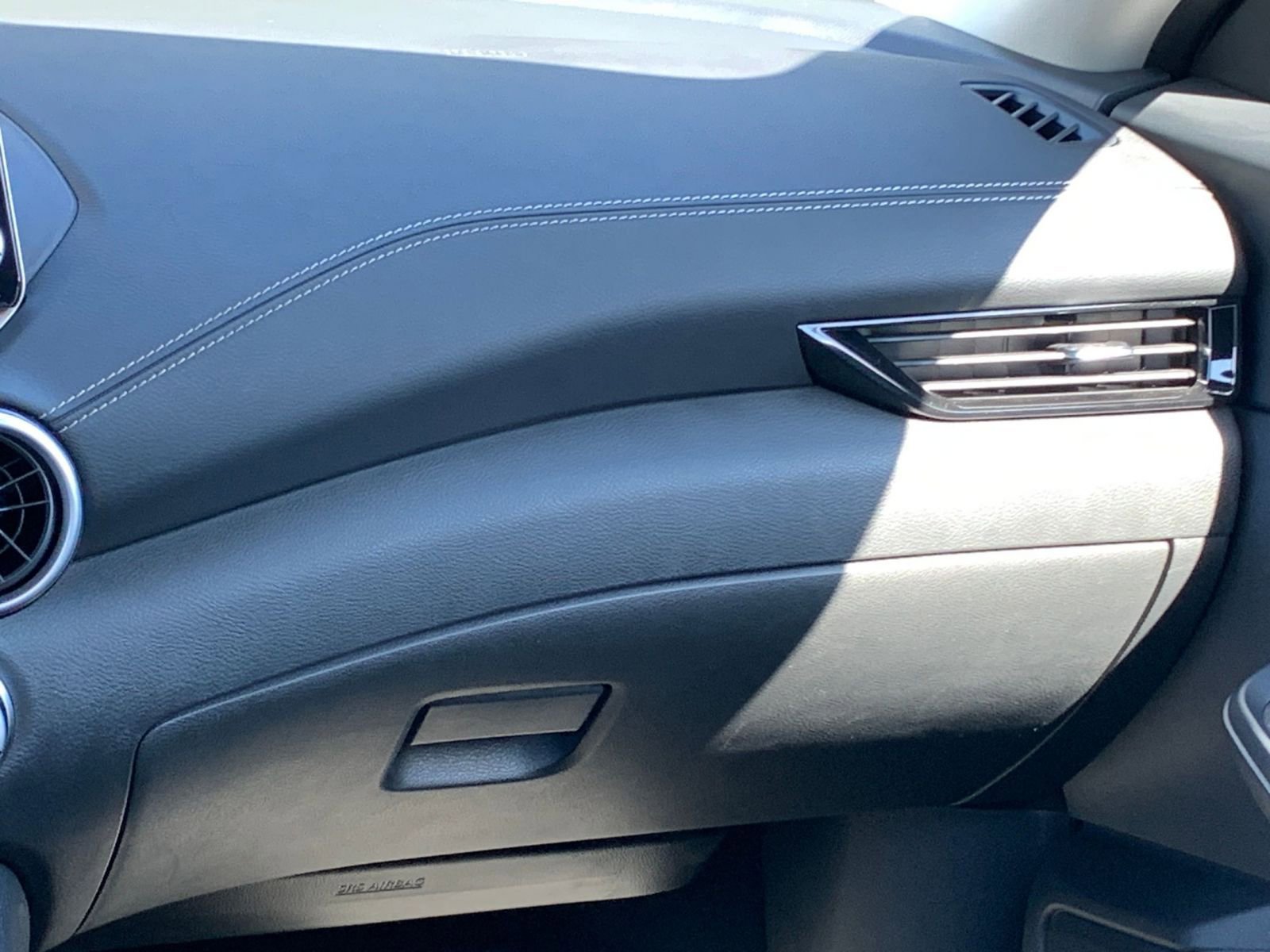 Thumbnail: 2025 Nissan Sentra - 33