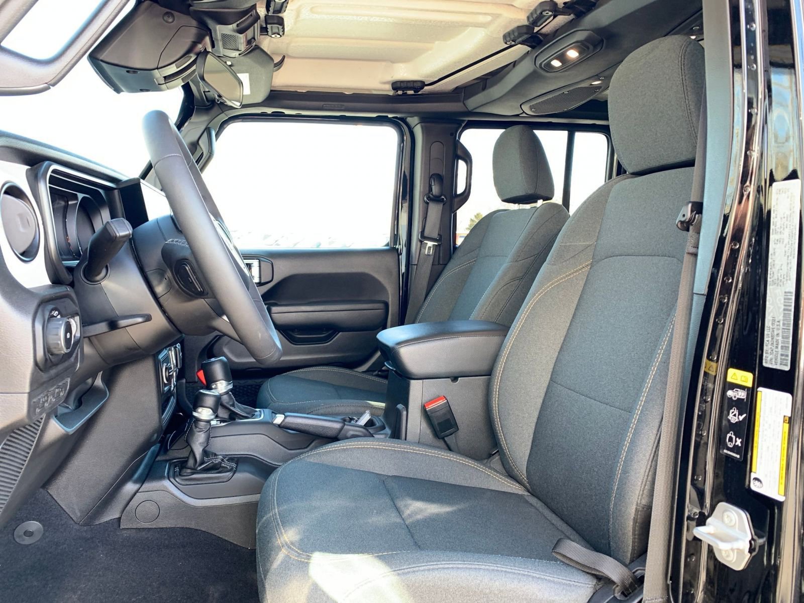 Thumbnail: 2025 Jeep Wrangler - 25