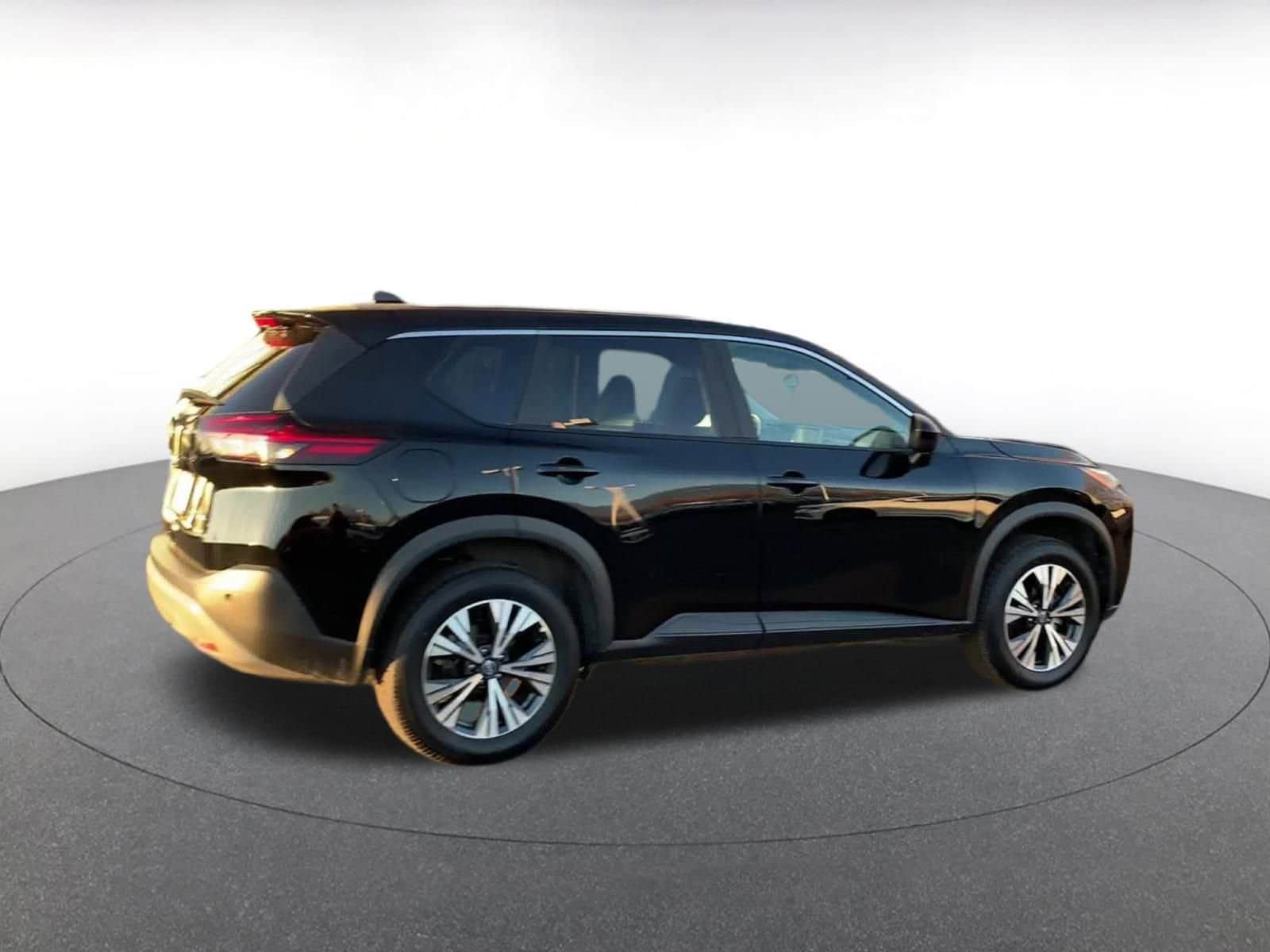 Thumbnail: 2023 Nissan Rogue - 15