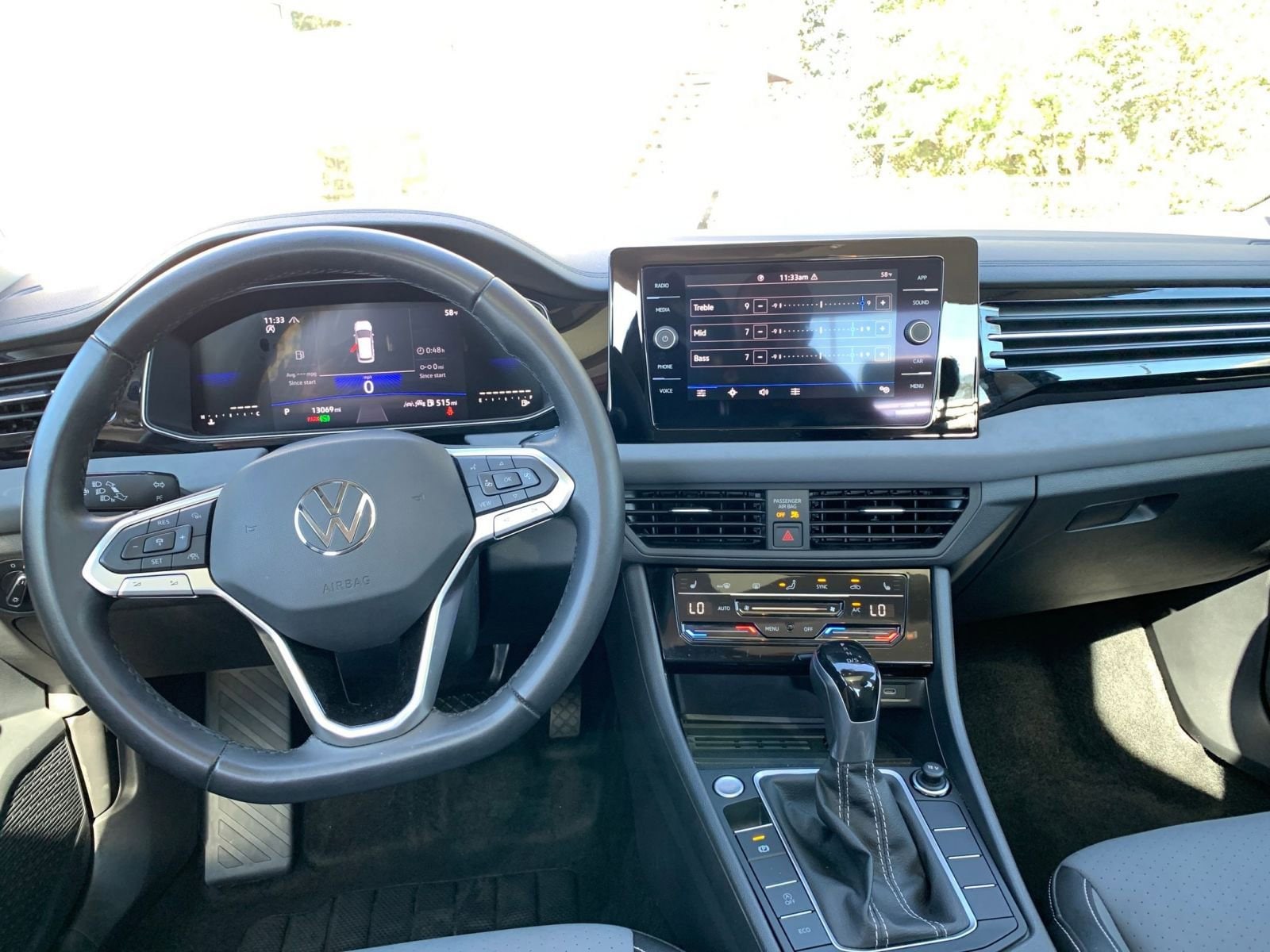 Thumbnail: 2025 Volkswagen Jetta - 32