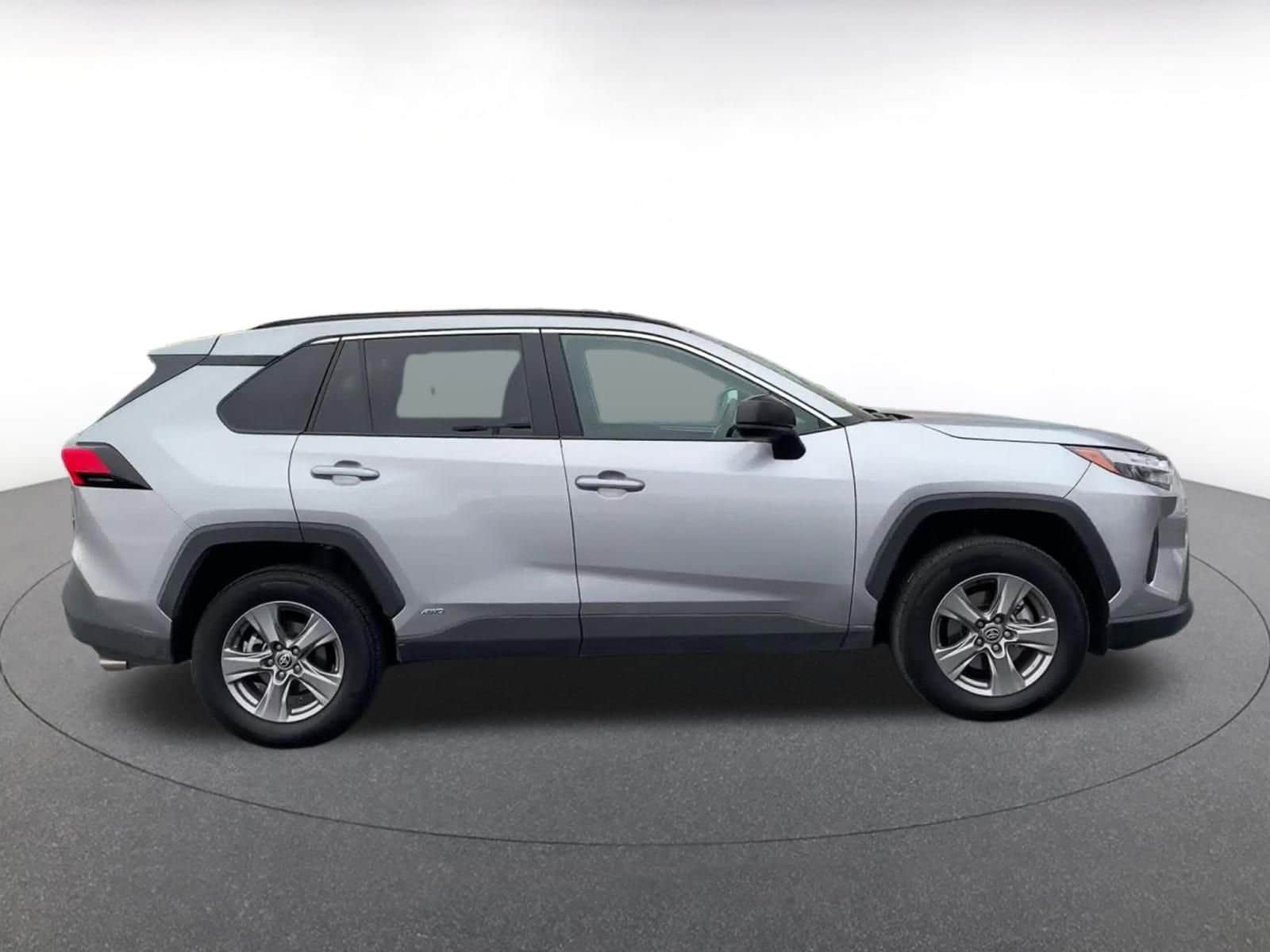 Thumbnail: 2025 Toyota RAV4 - 16