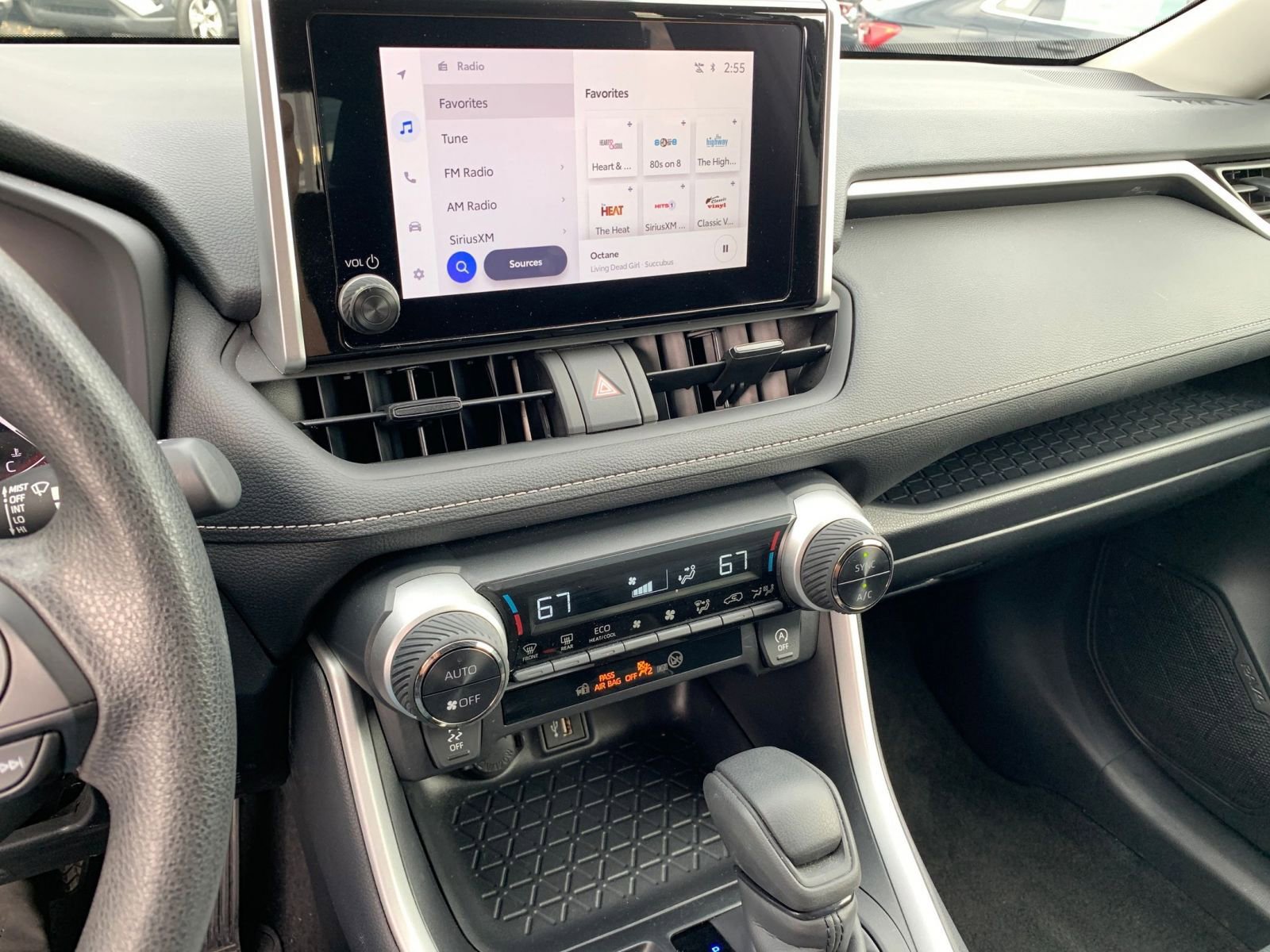 Thumbnail: 2025 Toyota RAV4 - 18