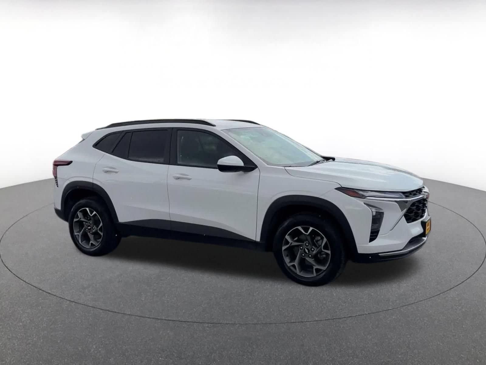 Thumbnail: 2025 Chevrolet Trax - 2