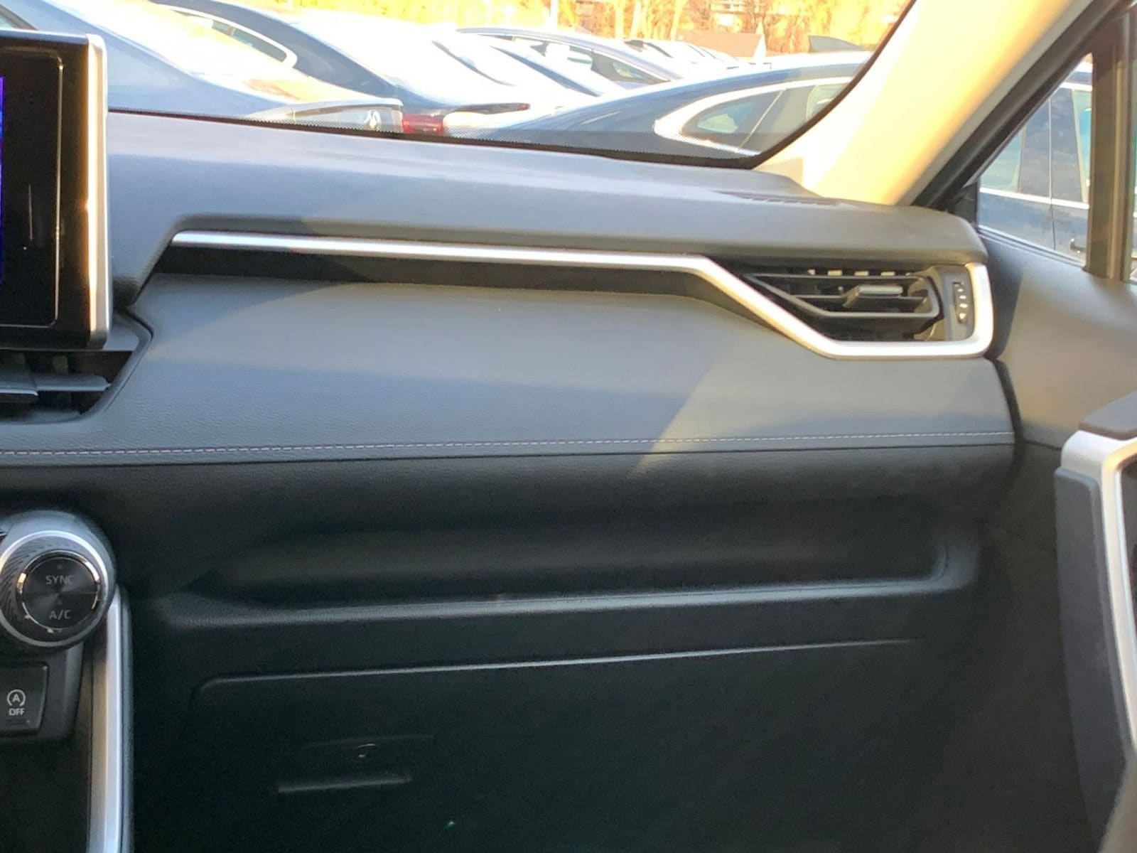 Thumbnail: 2025 Toyota RAV4 - 35