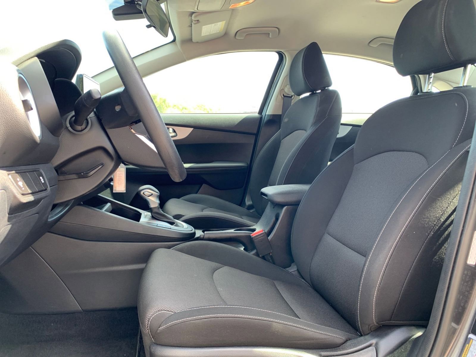 Thumbnail: 2024 Kia Forte - 24