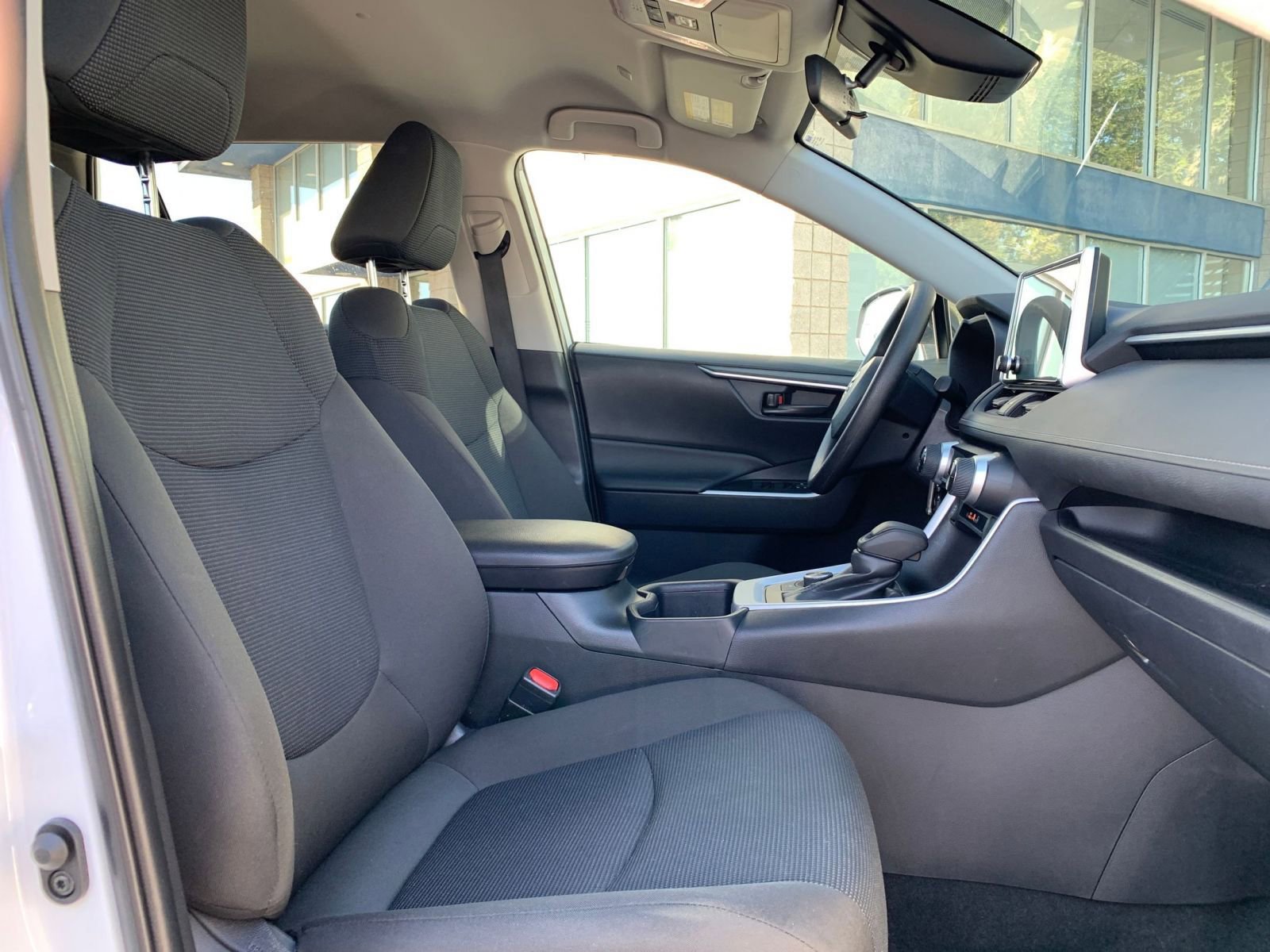 Thumbnail: 2025 Toyota RAV4 - 35