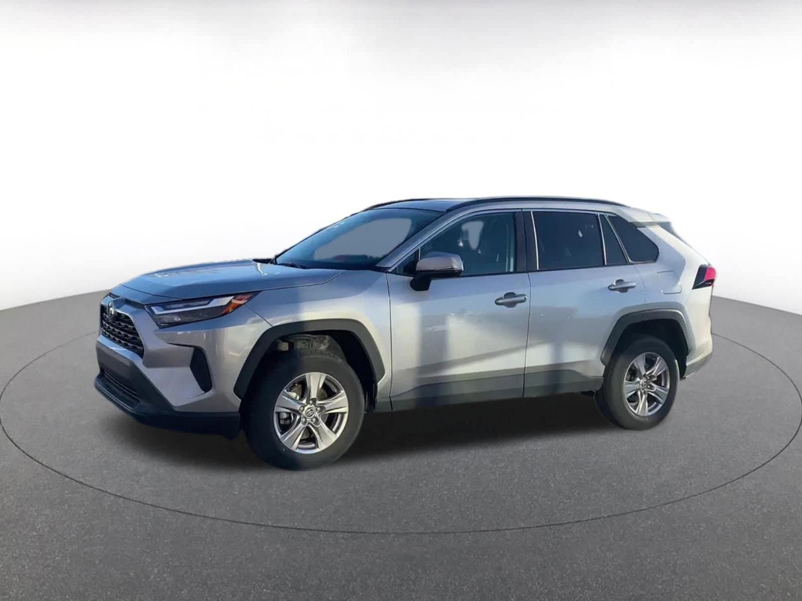 Thumbnail: 2025 Toyota RAV4 - 8