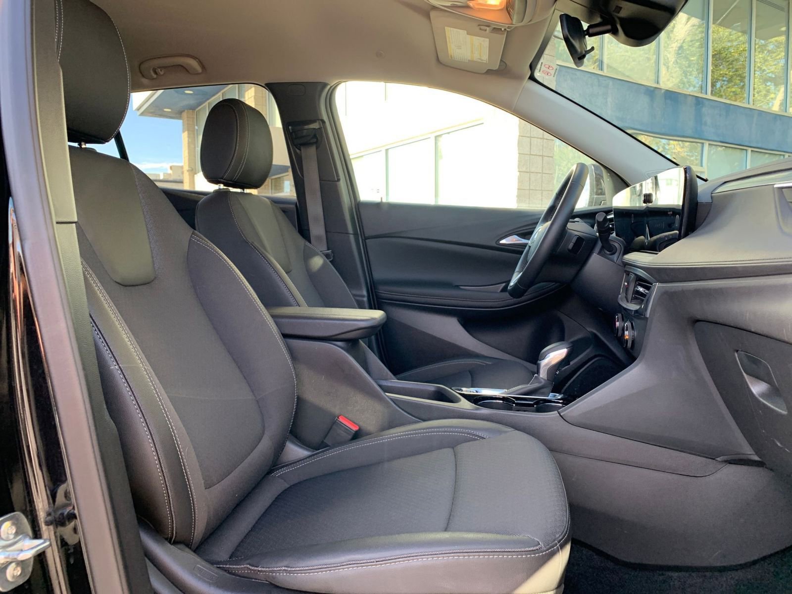 Thumbnail: 2025 Buick Encore GX - 34