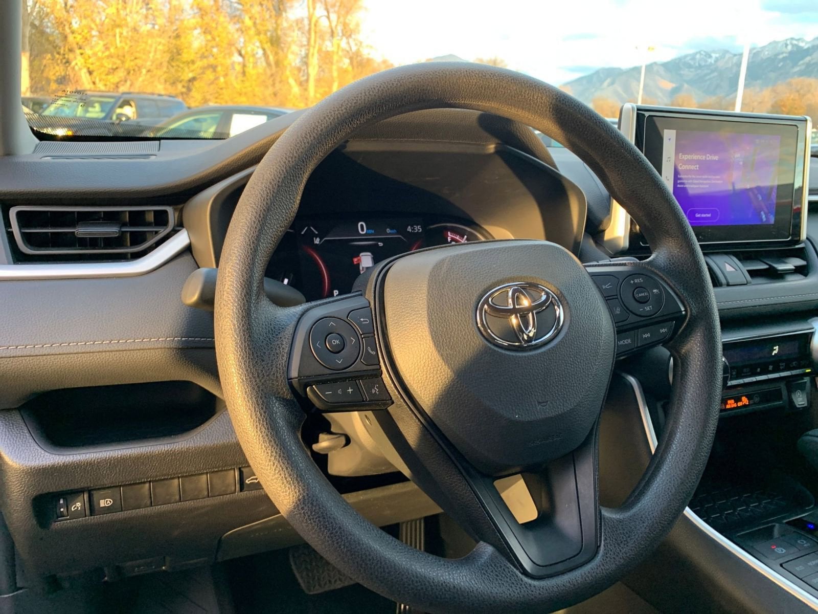 Thumbnail: 2025 Toyota RAV4 - 34