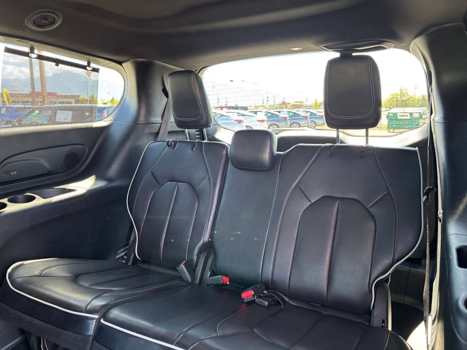 Thumbnail: 2025 Chrysler Pacifica - 32