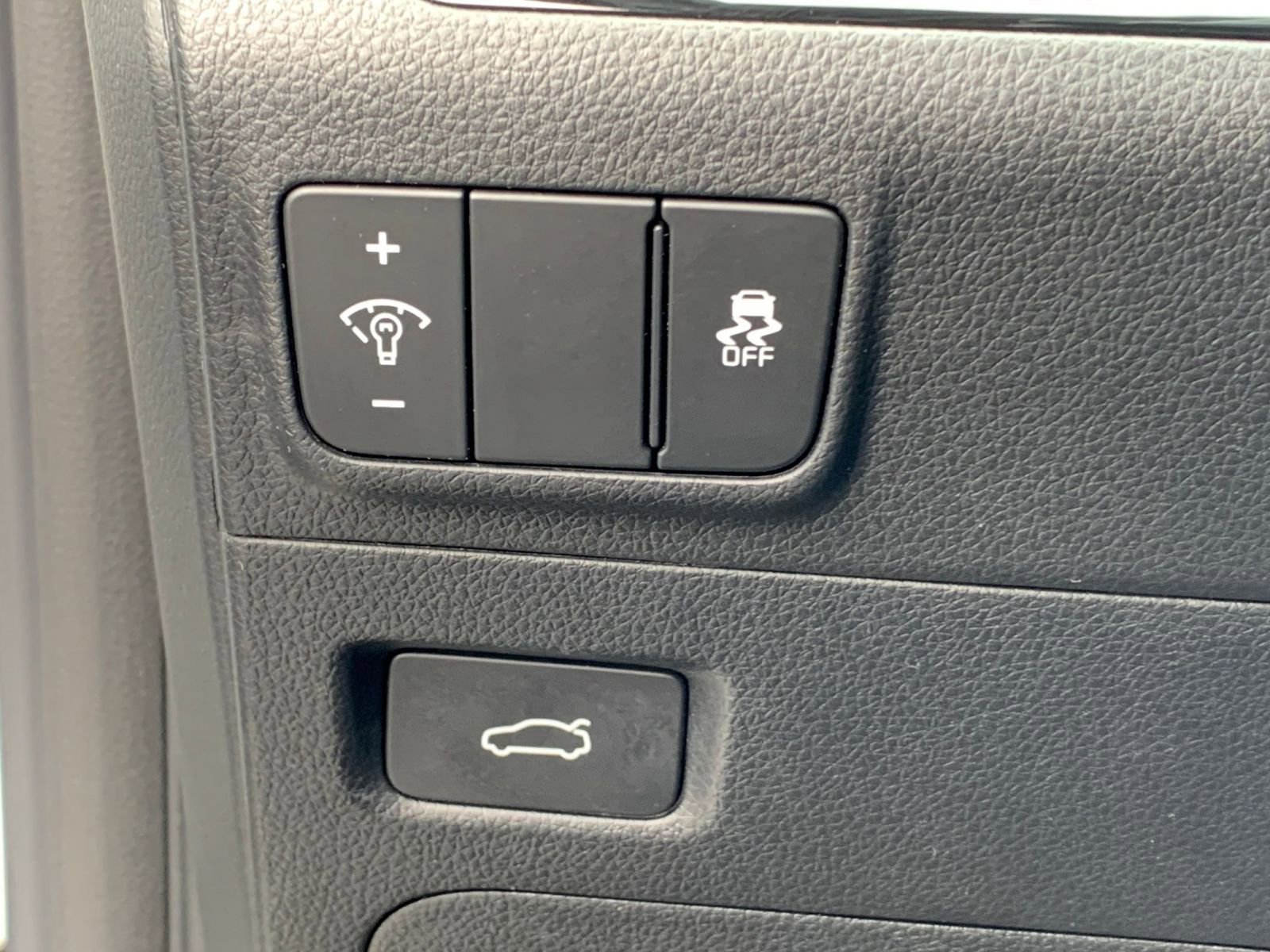 Thumbnail: 2025 Kia K5 - 22