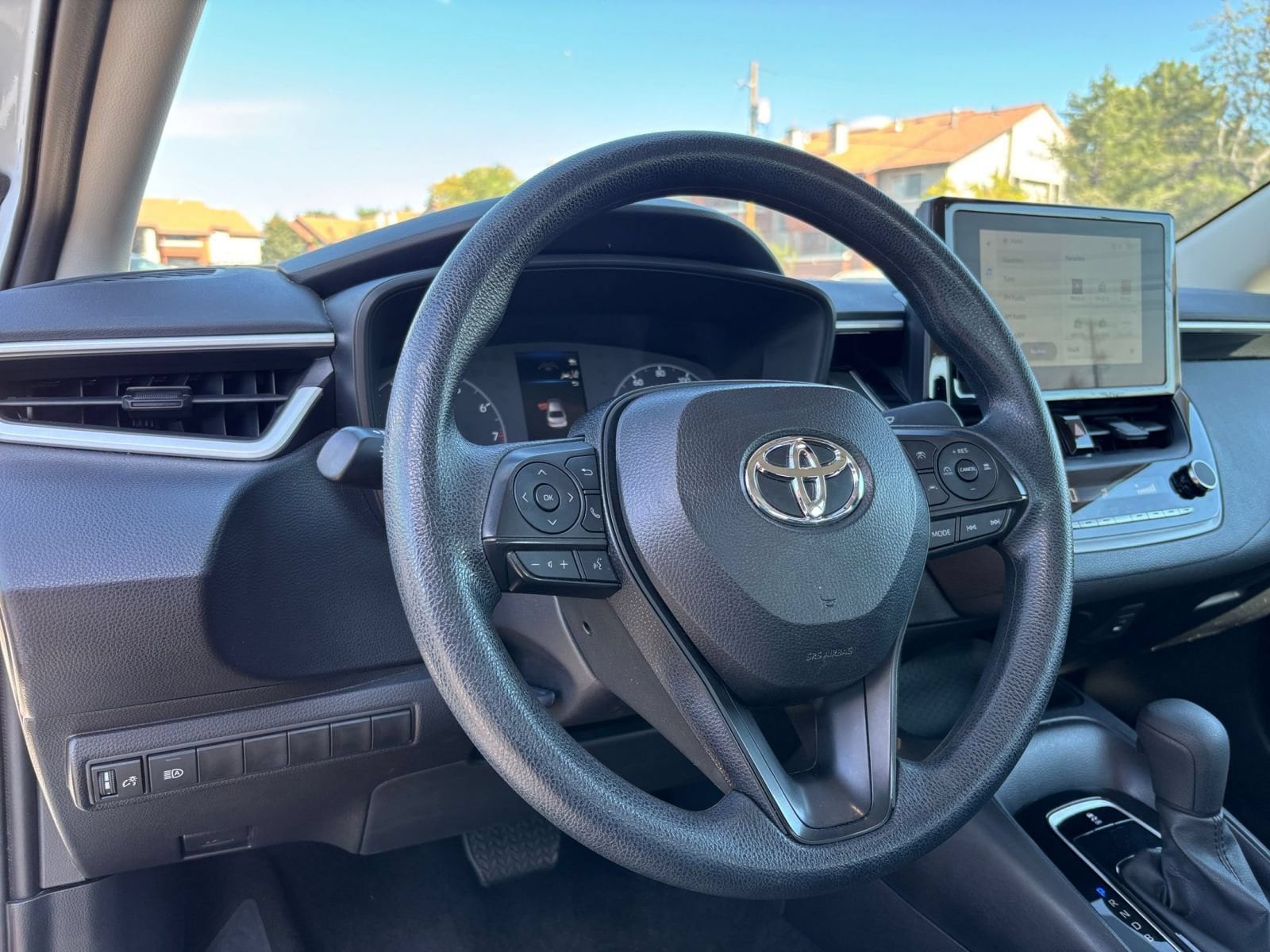 Thumbnail: 2025 Toyota Corolla - 31