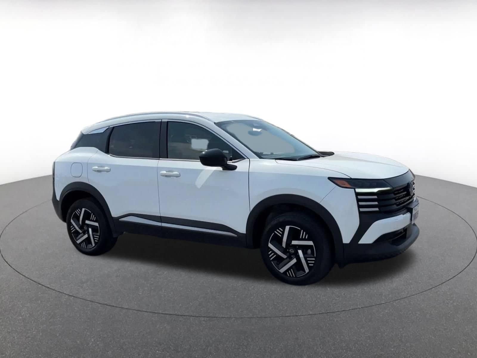 Thumbnail: 2026 Nissan Kicks - 2