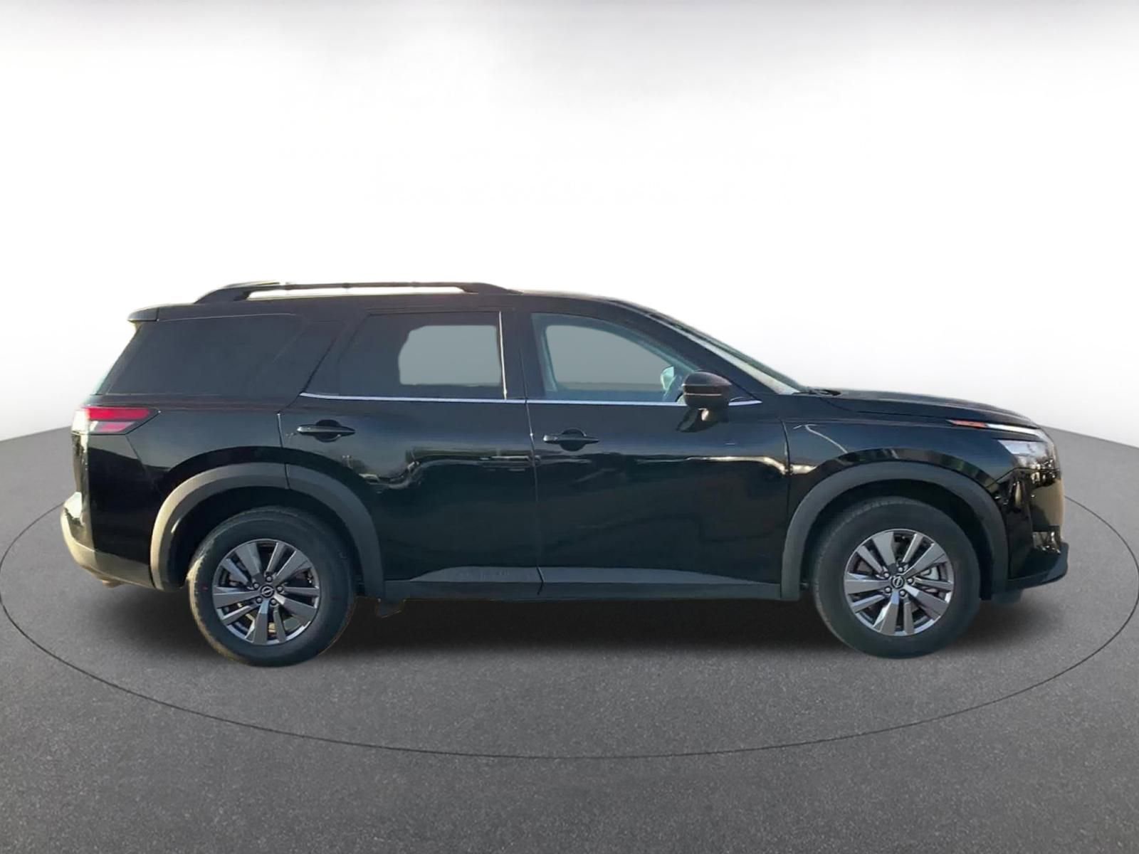 Thumbnail: 2025 Nissan Pathfinder - 16