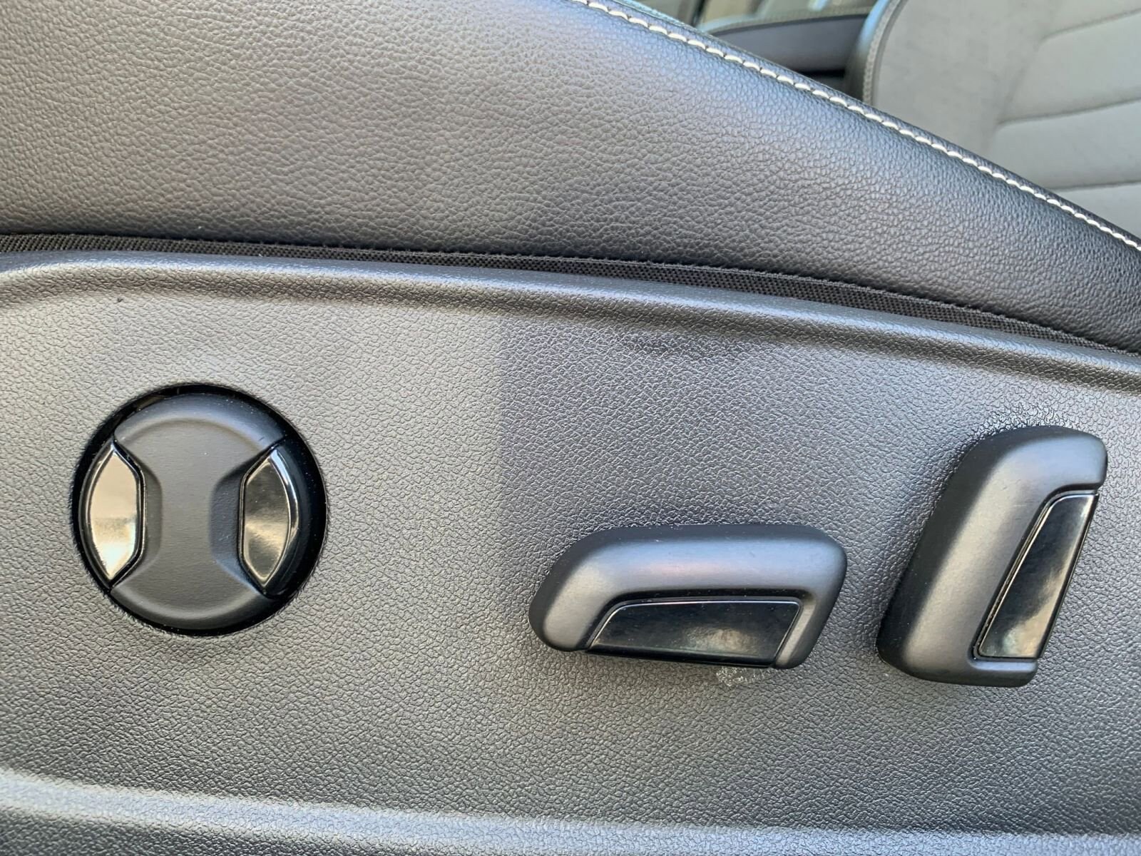 Thumbnail: 2025 Volkswagen Jetta - 23