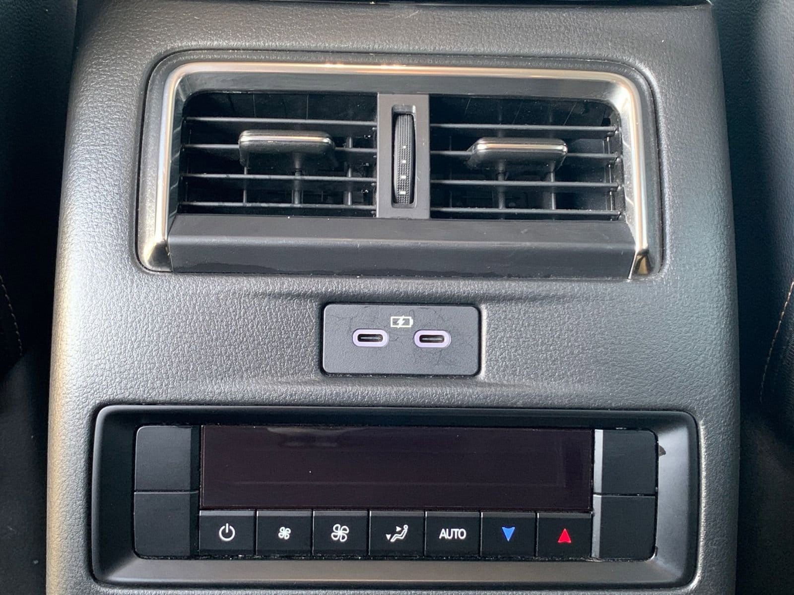 Thumbnail: 2025 Mazda CX-70 - 25