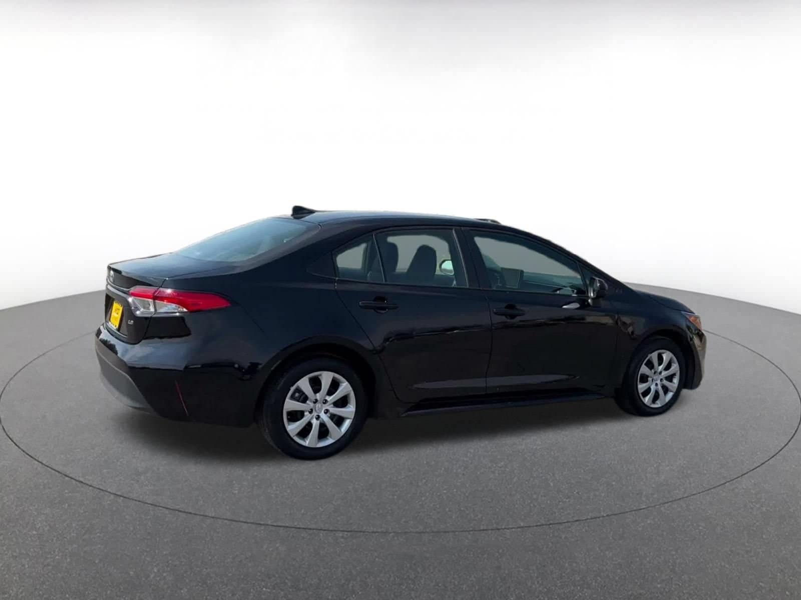 Thumbnail: 2025 Toyota Corolla - 15