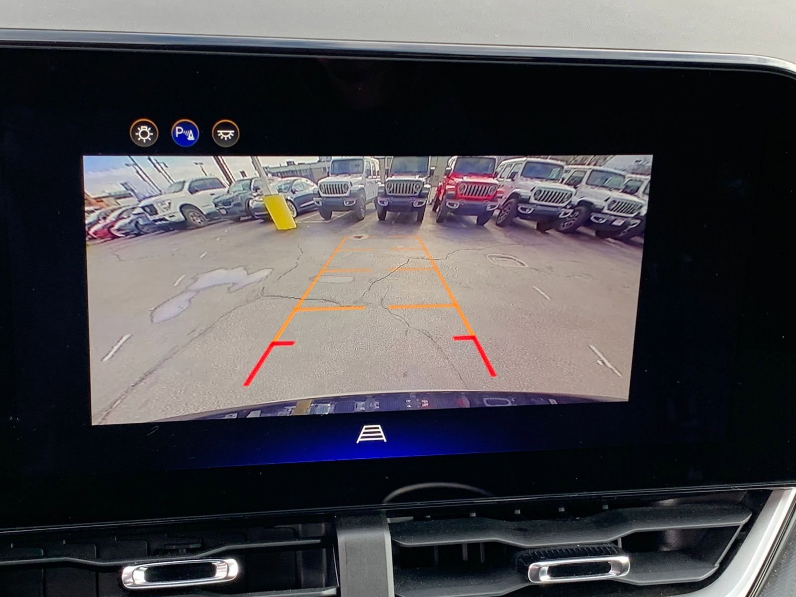 Thumbnail: 2025 Chevrolet Equinox - 17