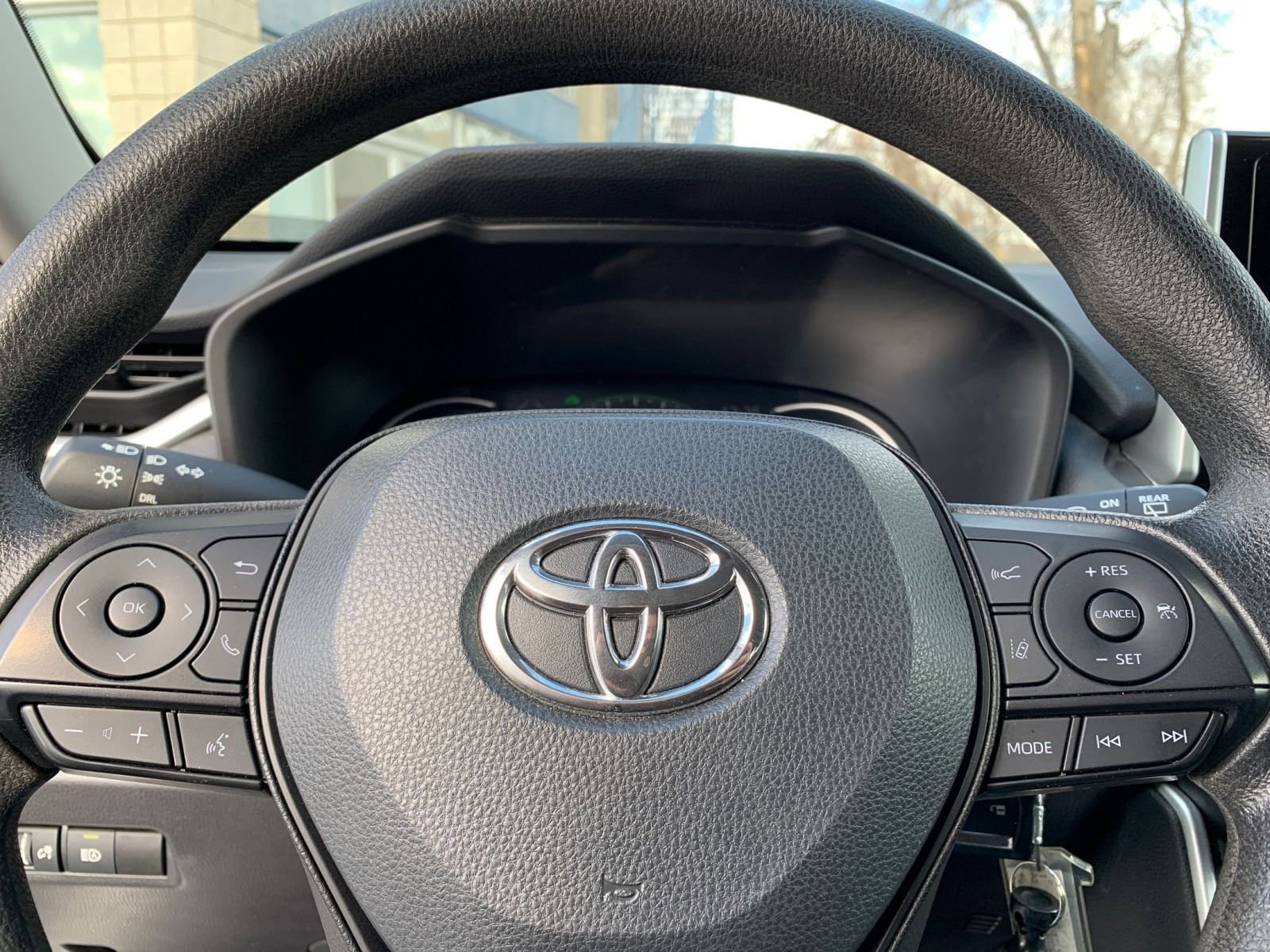 Thumbnail: 2025 Toyota RAV4 - 27