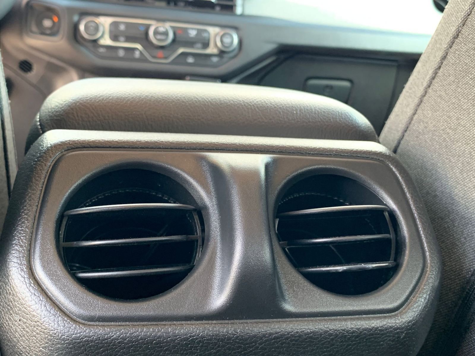 Thumbnail: 2025 Jeep Wrangler - 22