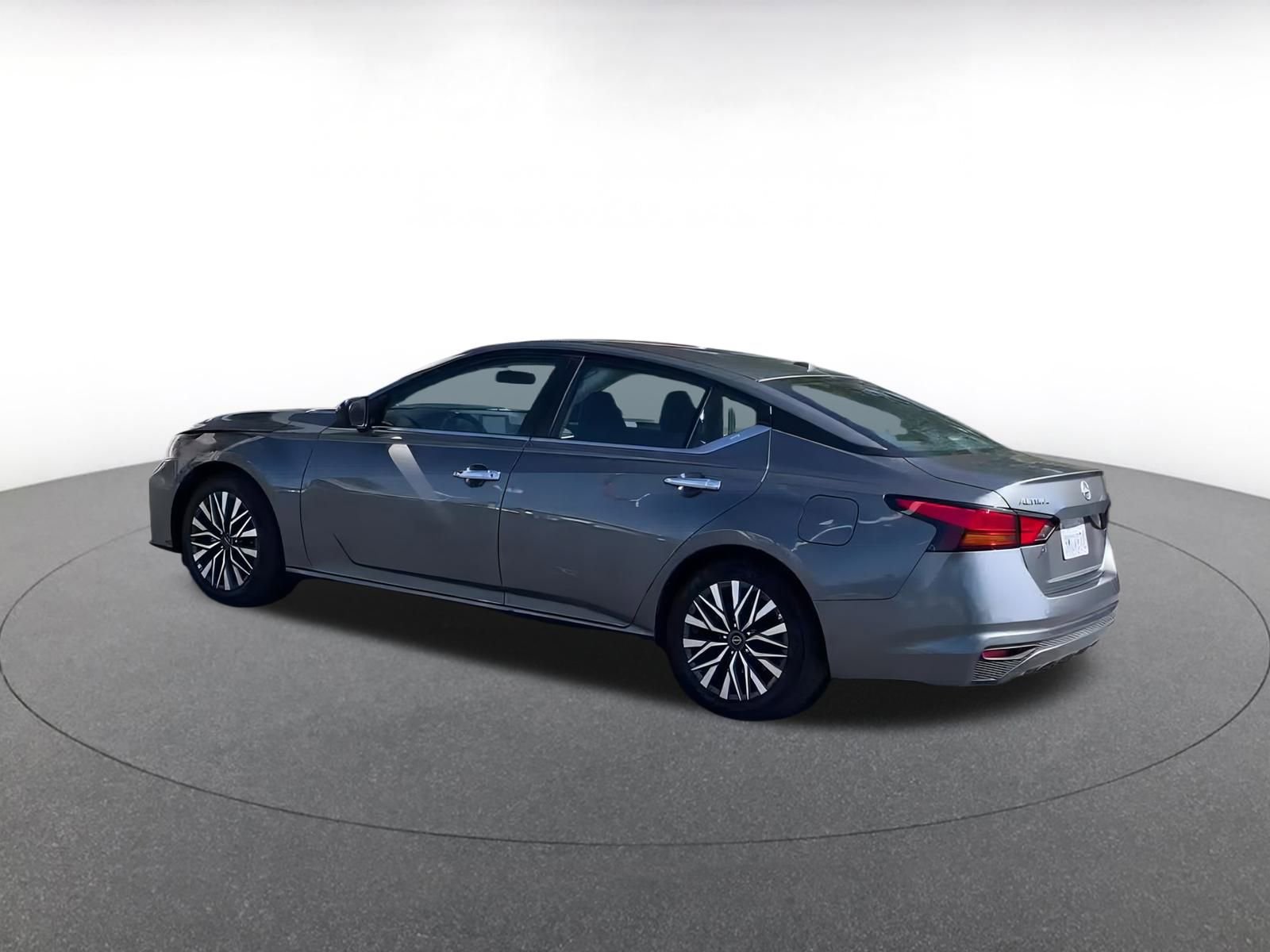 Thumbnail: 2024 Nissan Altima - 9