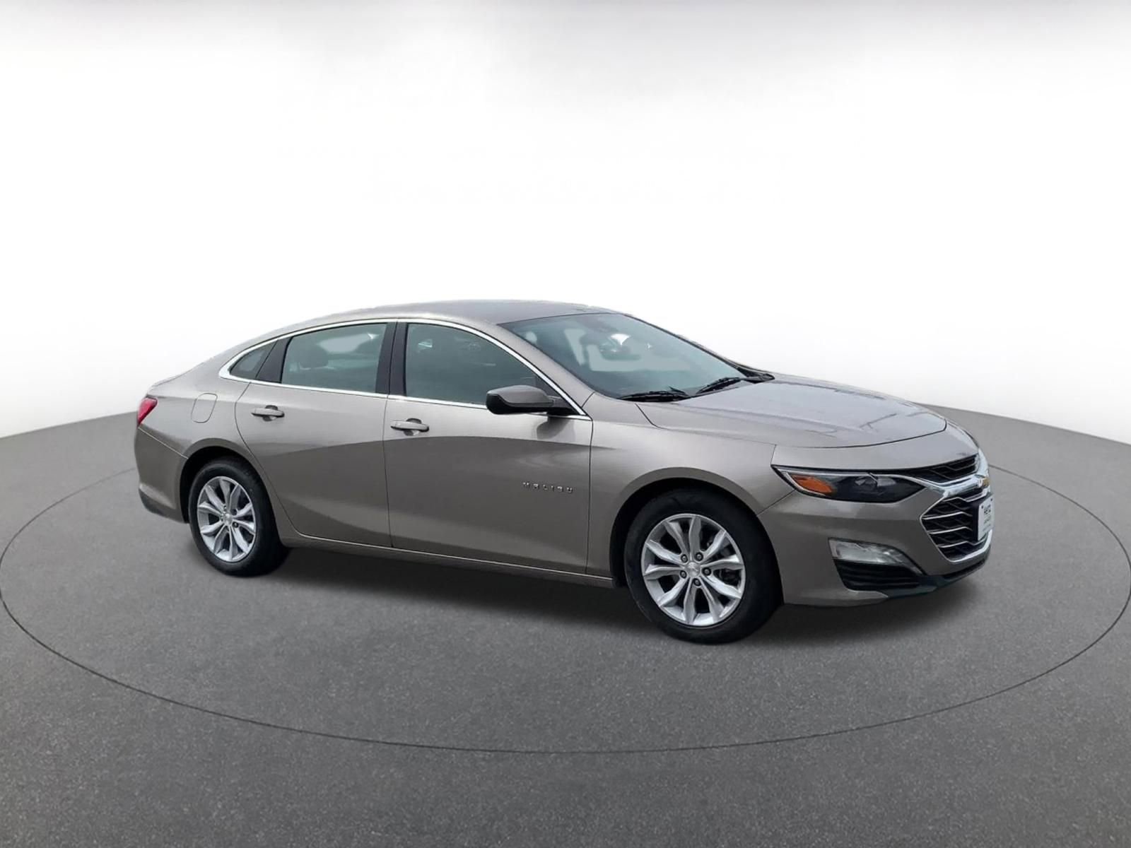 Thumbnail: 2023 Chevrolet Malibu - 2