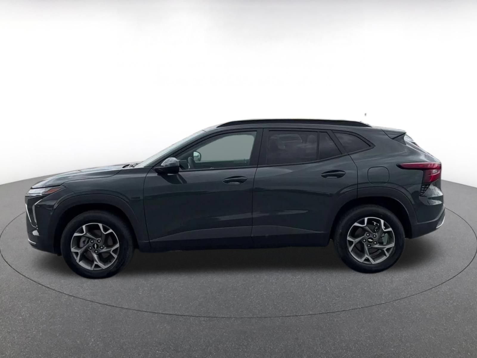 Thumbnail: 2025 Chevrolet Trax - 7