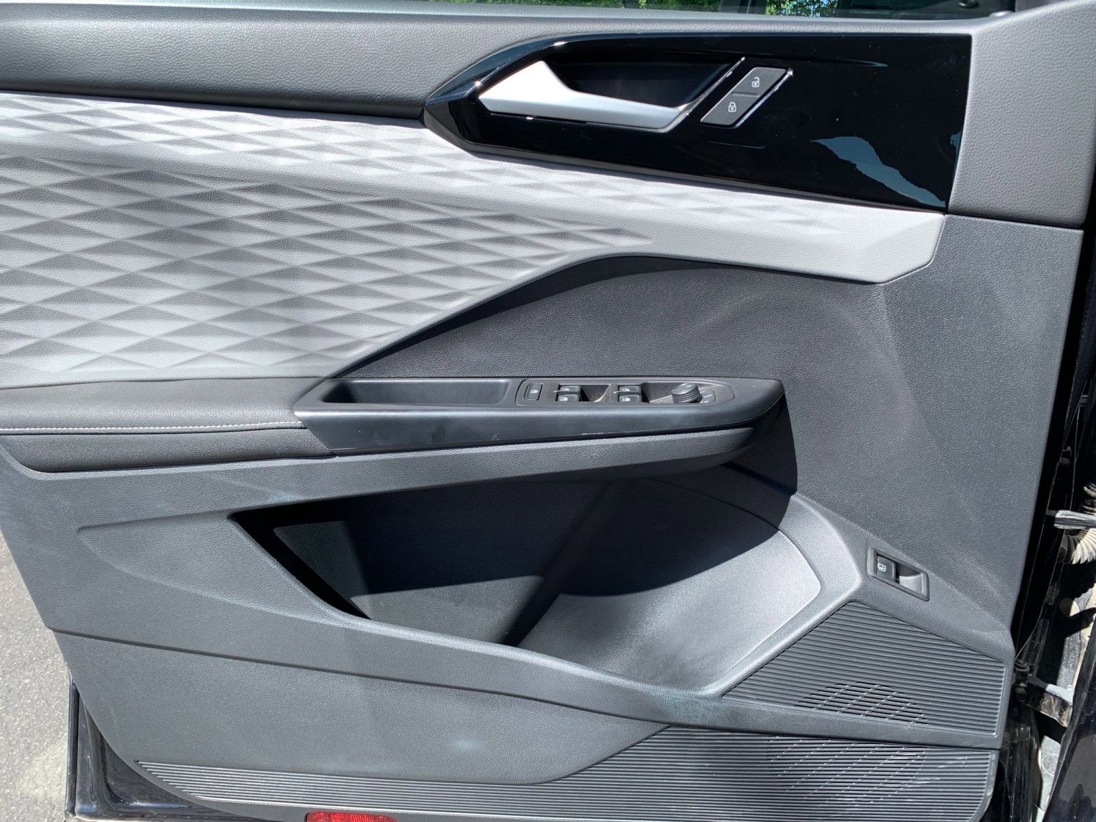 Thumbnail: 2024 Volkswagen Taos - 20