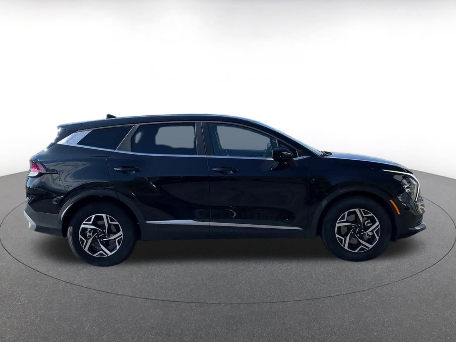 Thumbnail: 2025 Kia Sportage - 16