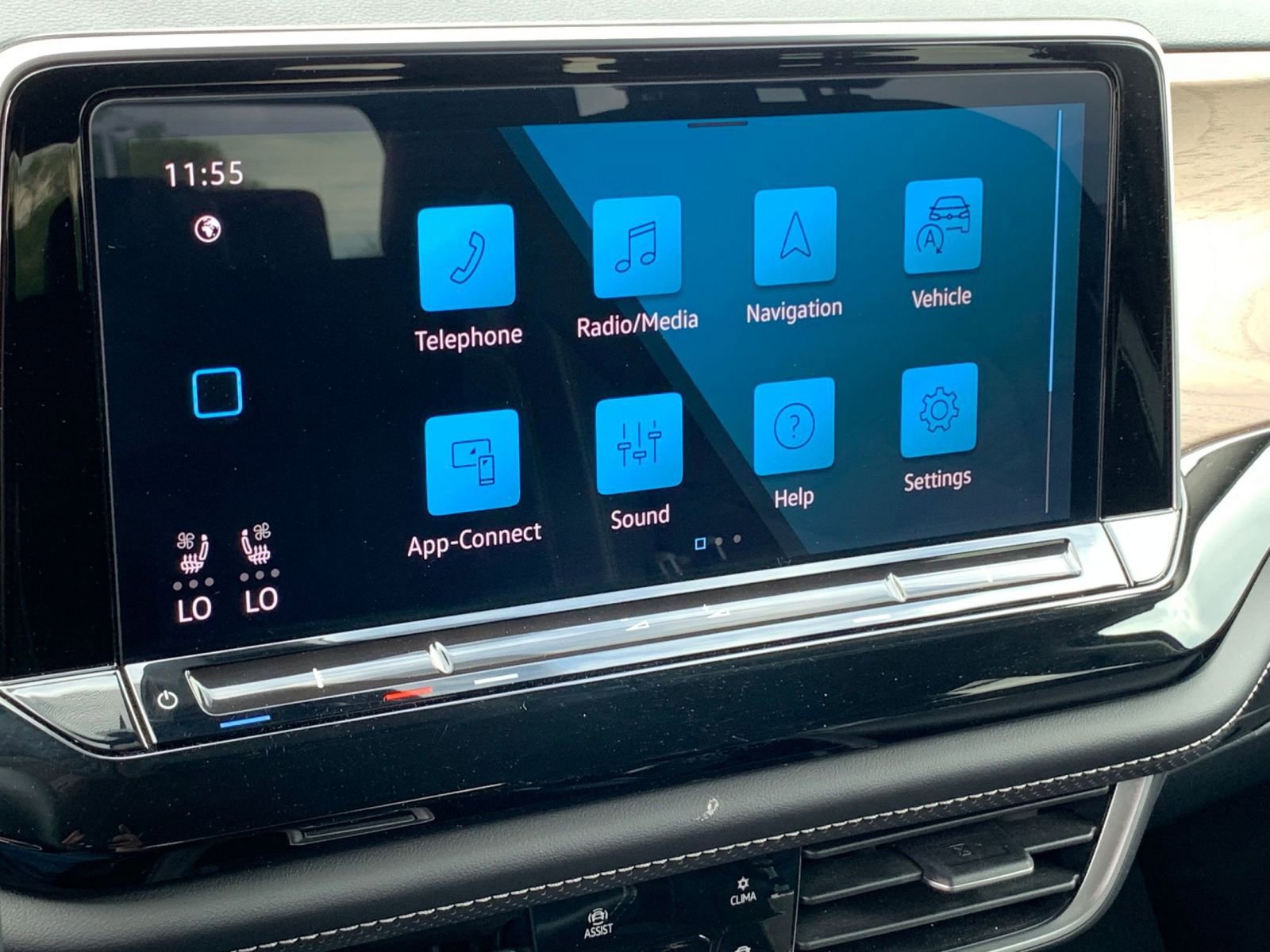 Thumbnail: 2024 Volkswagen Atlas - 21