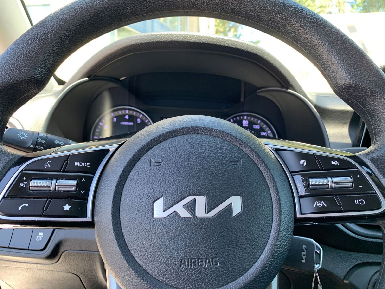 Thumbnail: 2023 Kia Forte - 25