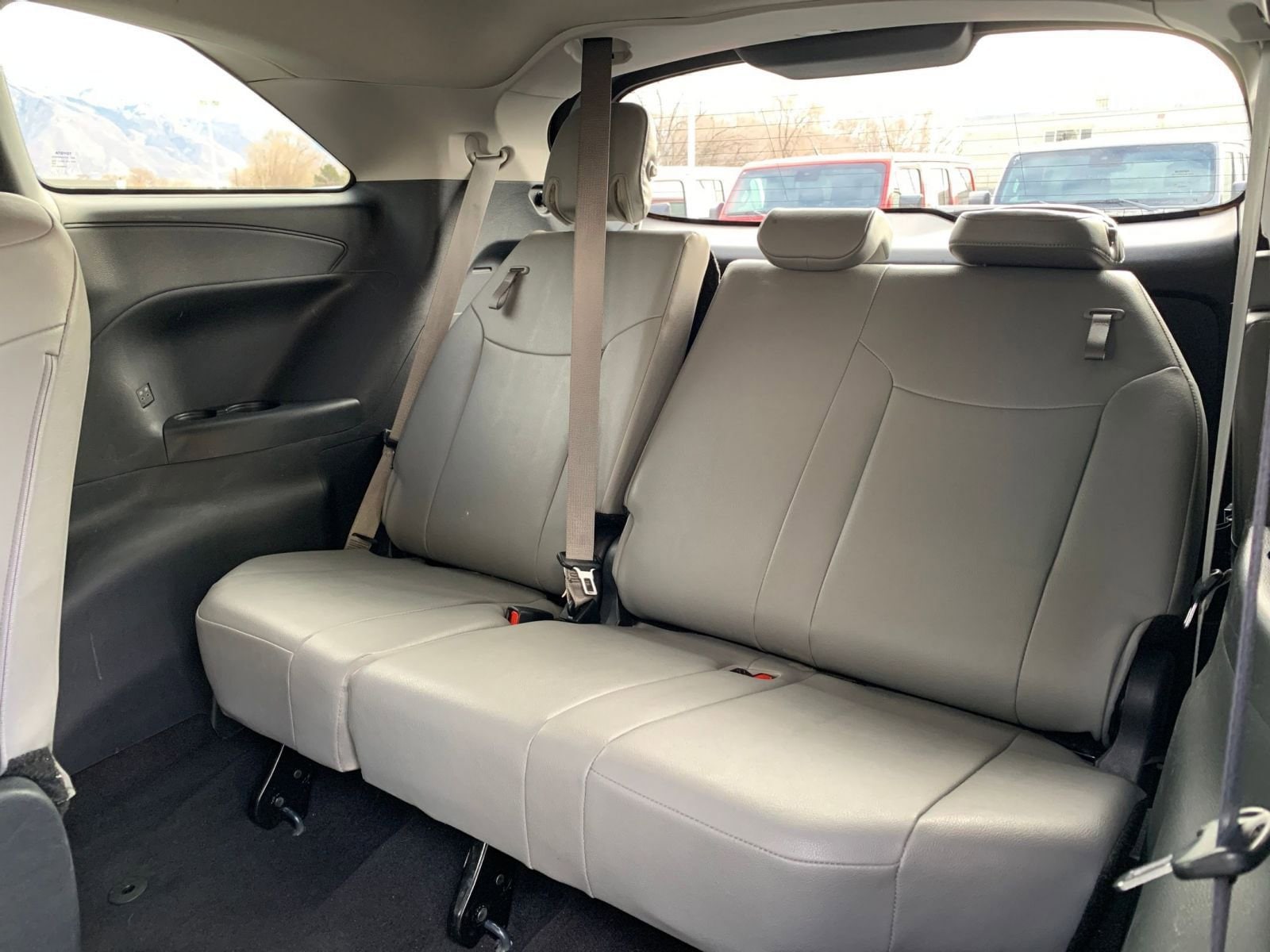 Thumbnail: 2025 Toyota Sienna - 17